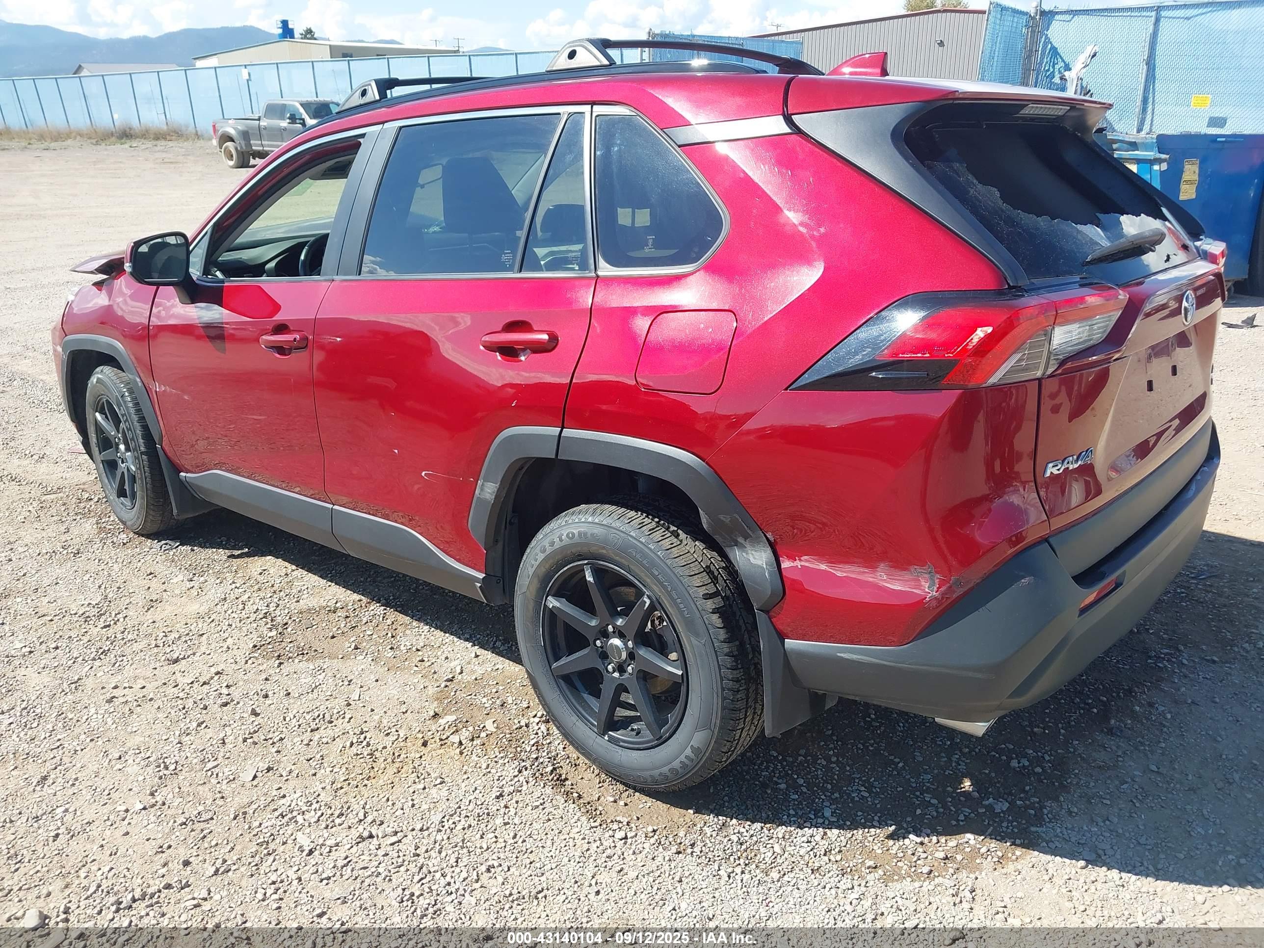 TOYOTA RAV4 image 3