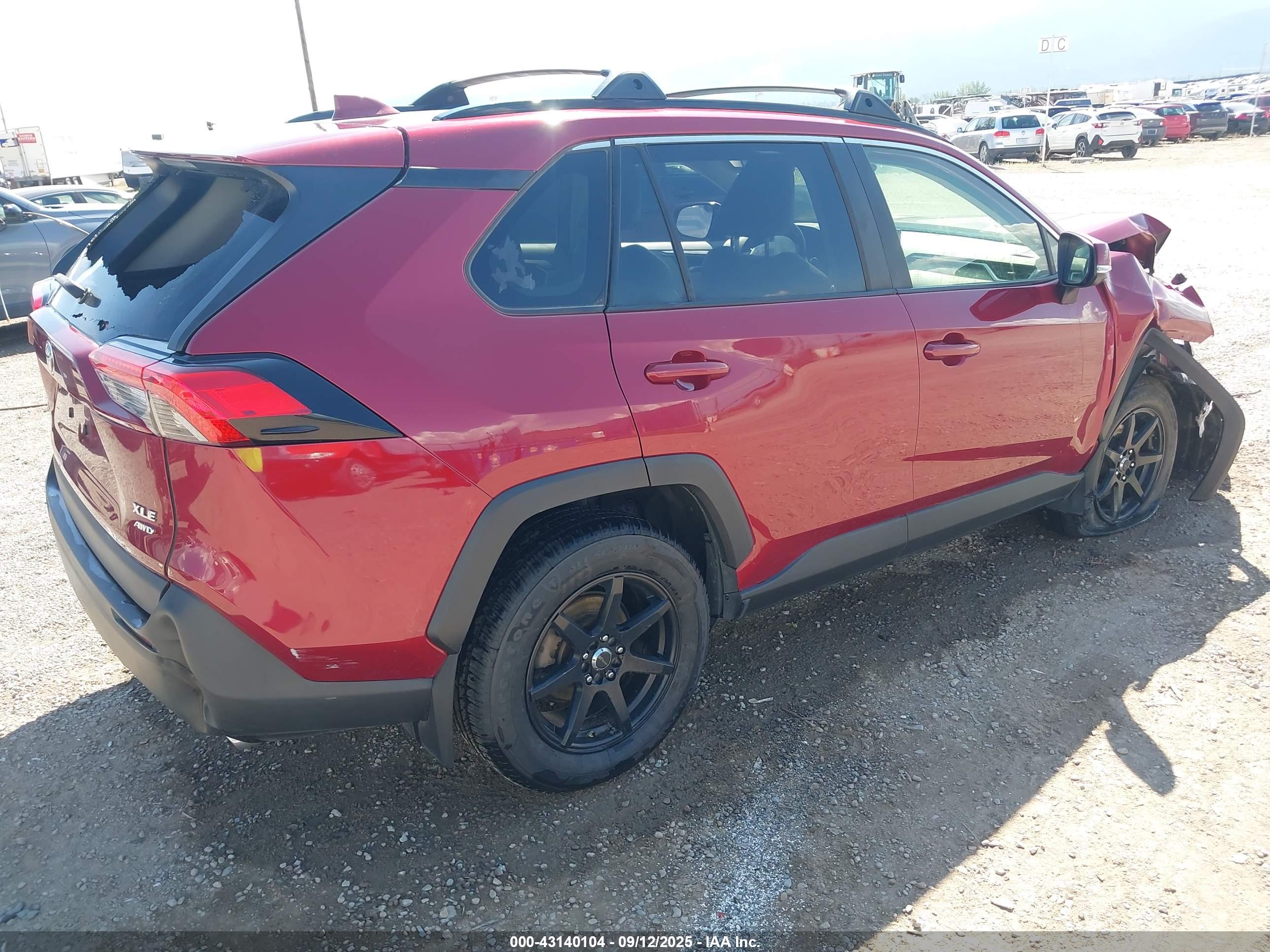 TOYOTA RAV4 image 4