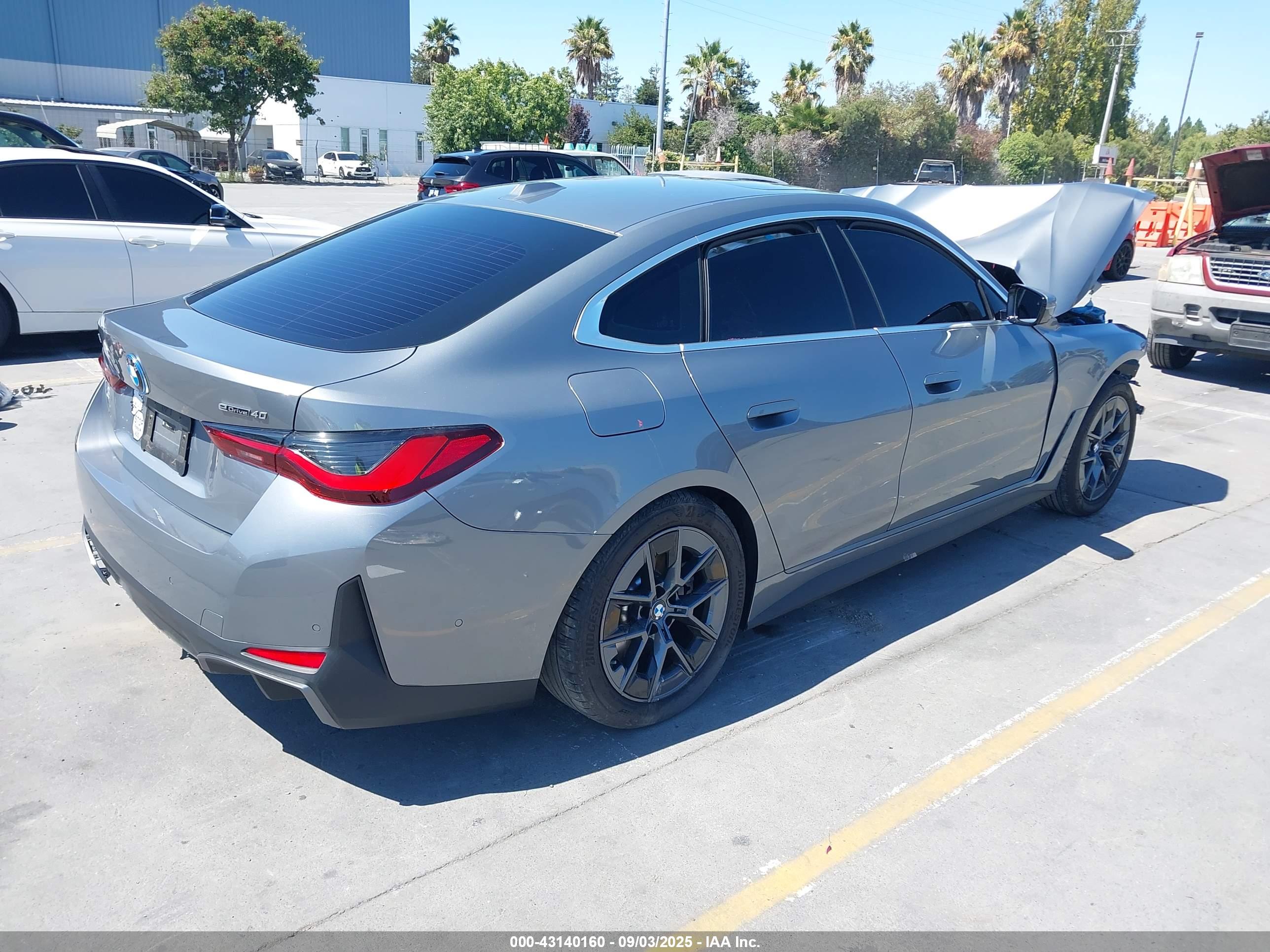 BMW I4 image 4