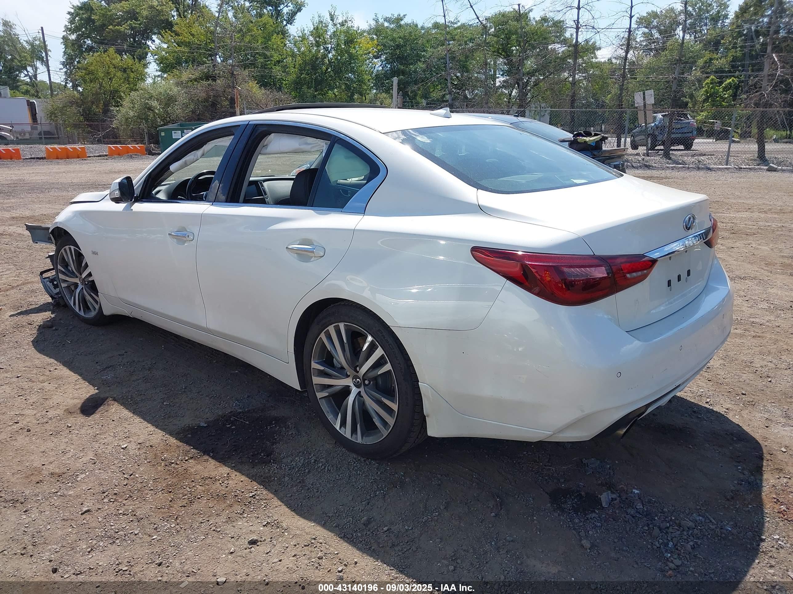INFINITI Q50 image 3