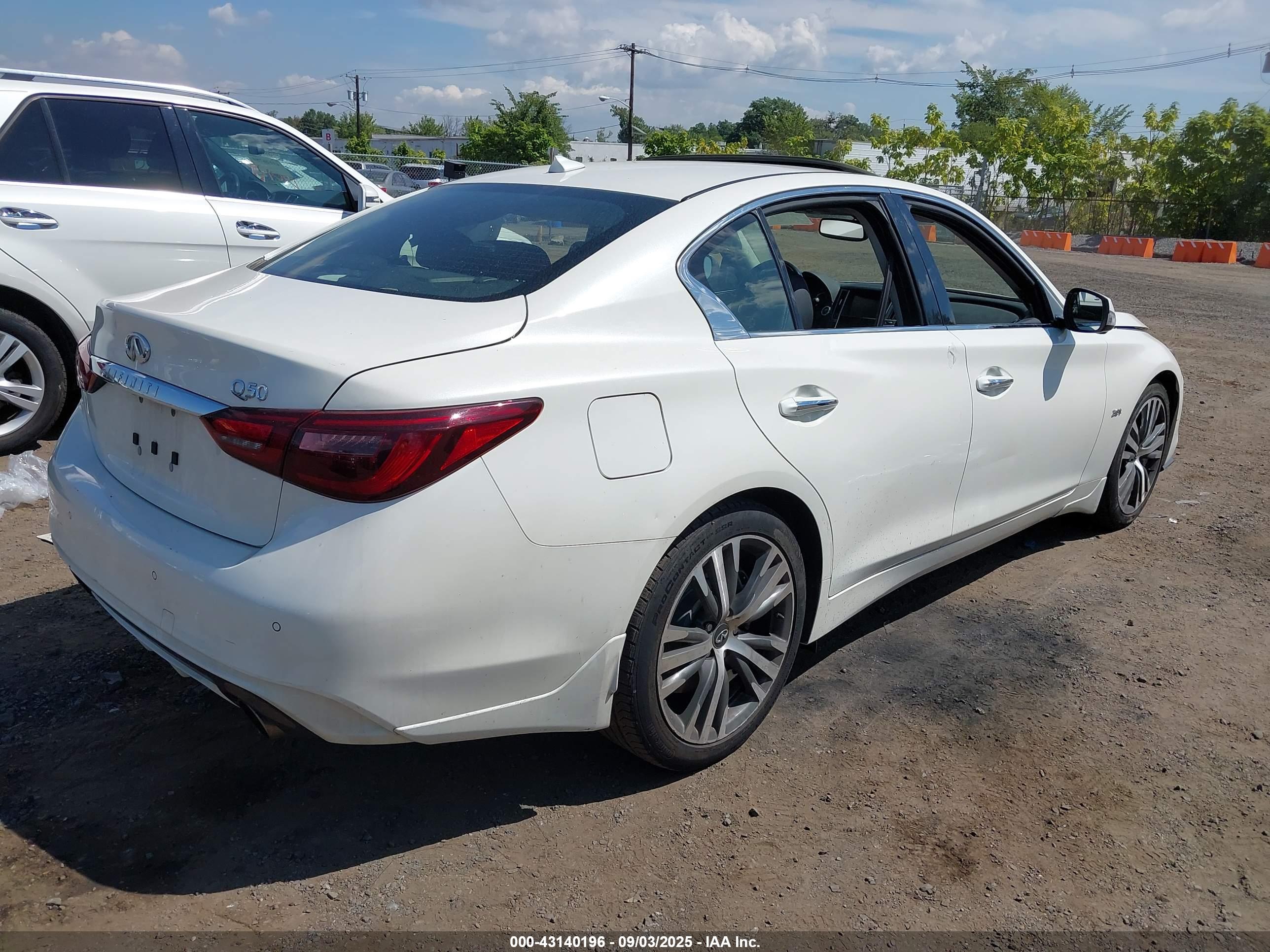 INFINITI Q50 image 4