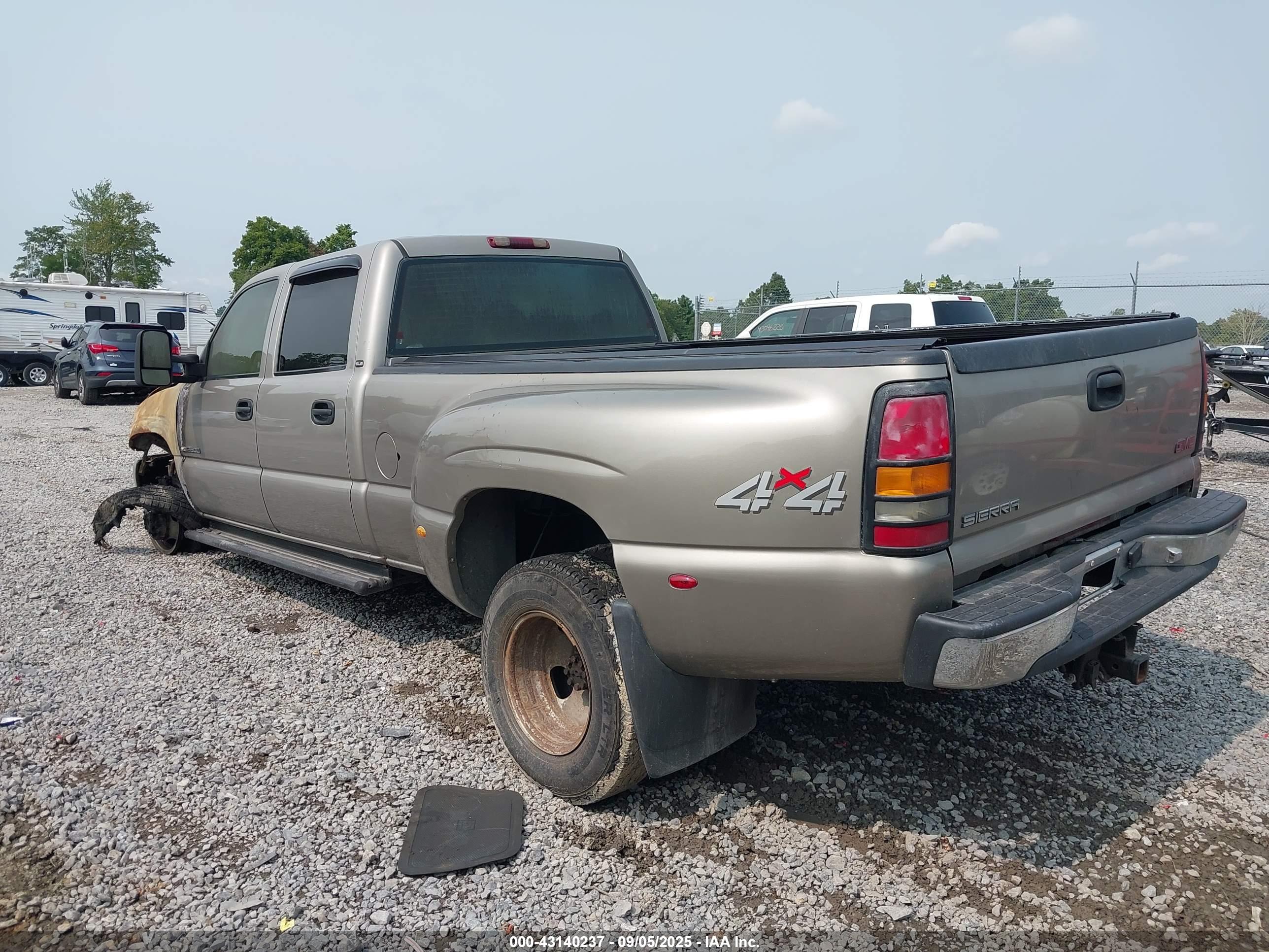 GMC SIERRA image 3