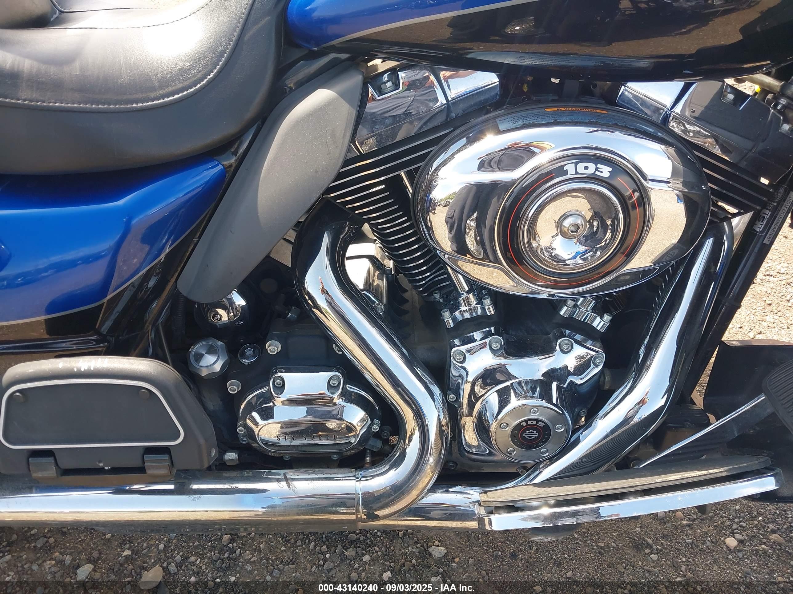 HARLEY-DAVIDSON FLHTK image 8
