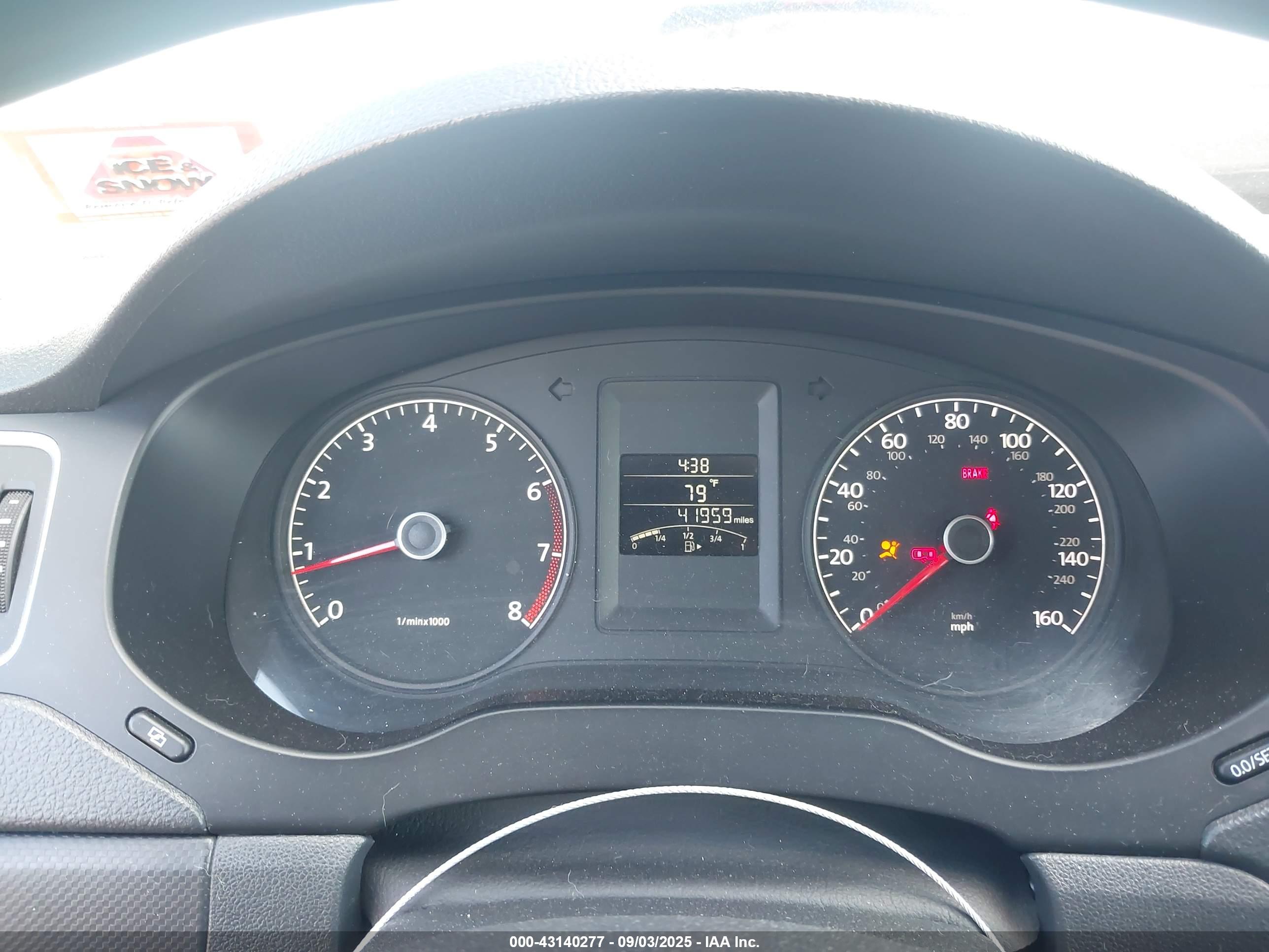 VOLKSWAGEN JETTA image 7