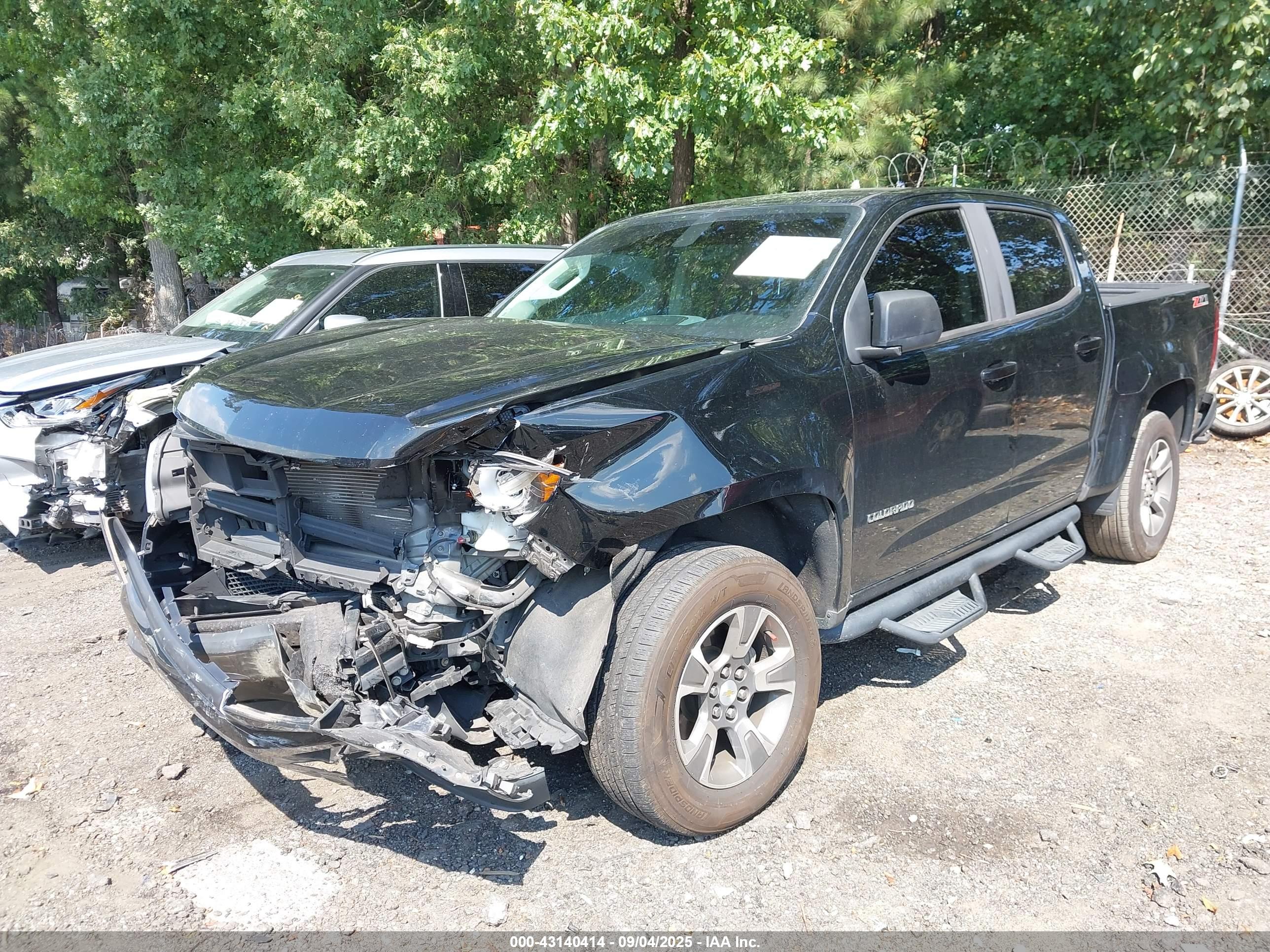 CHEVROLET COLORADO image 6