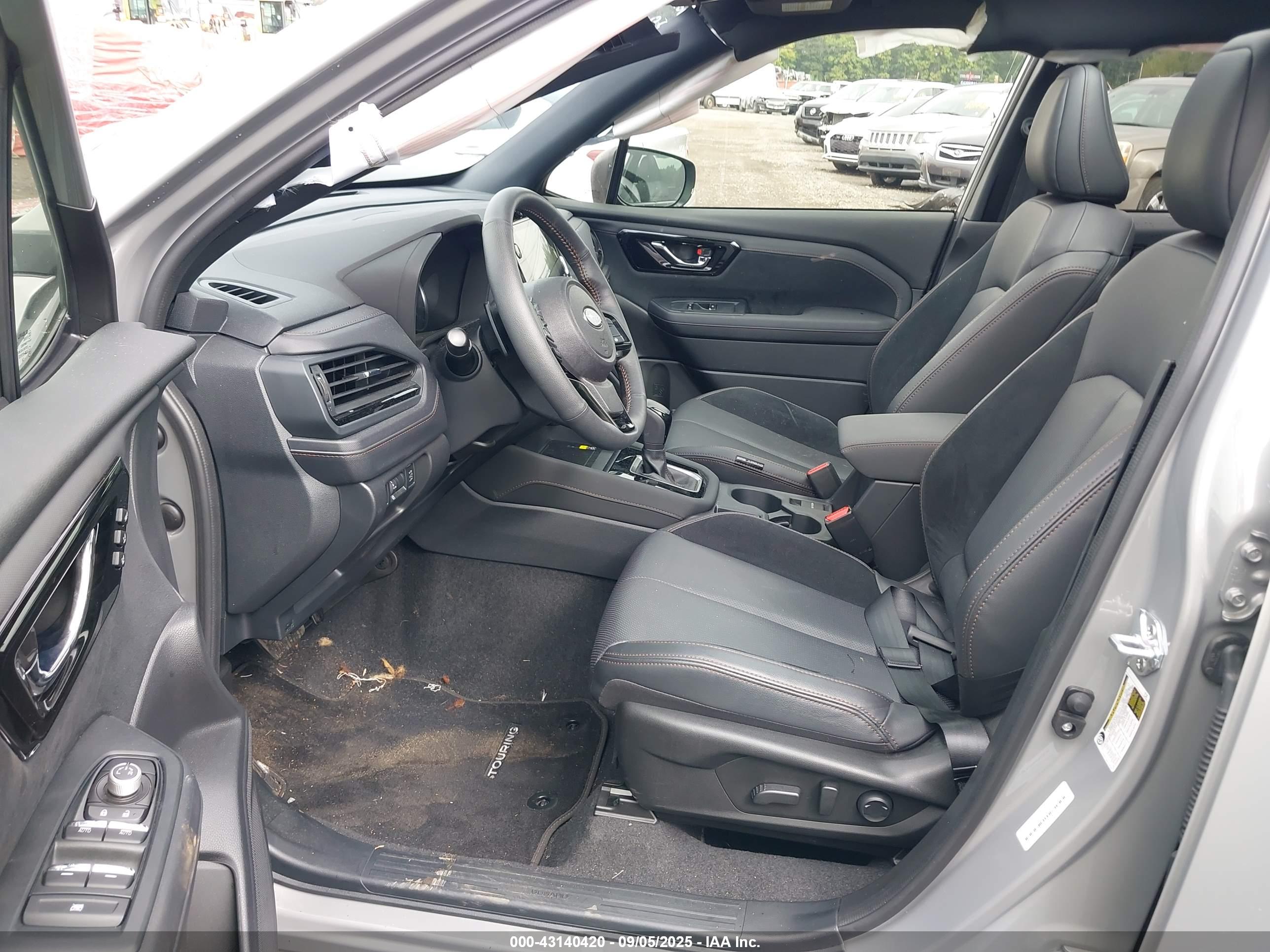 SUBARU FORESTER image 5