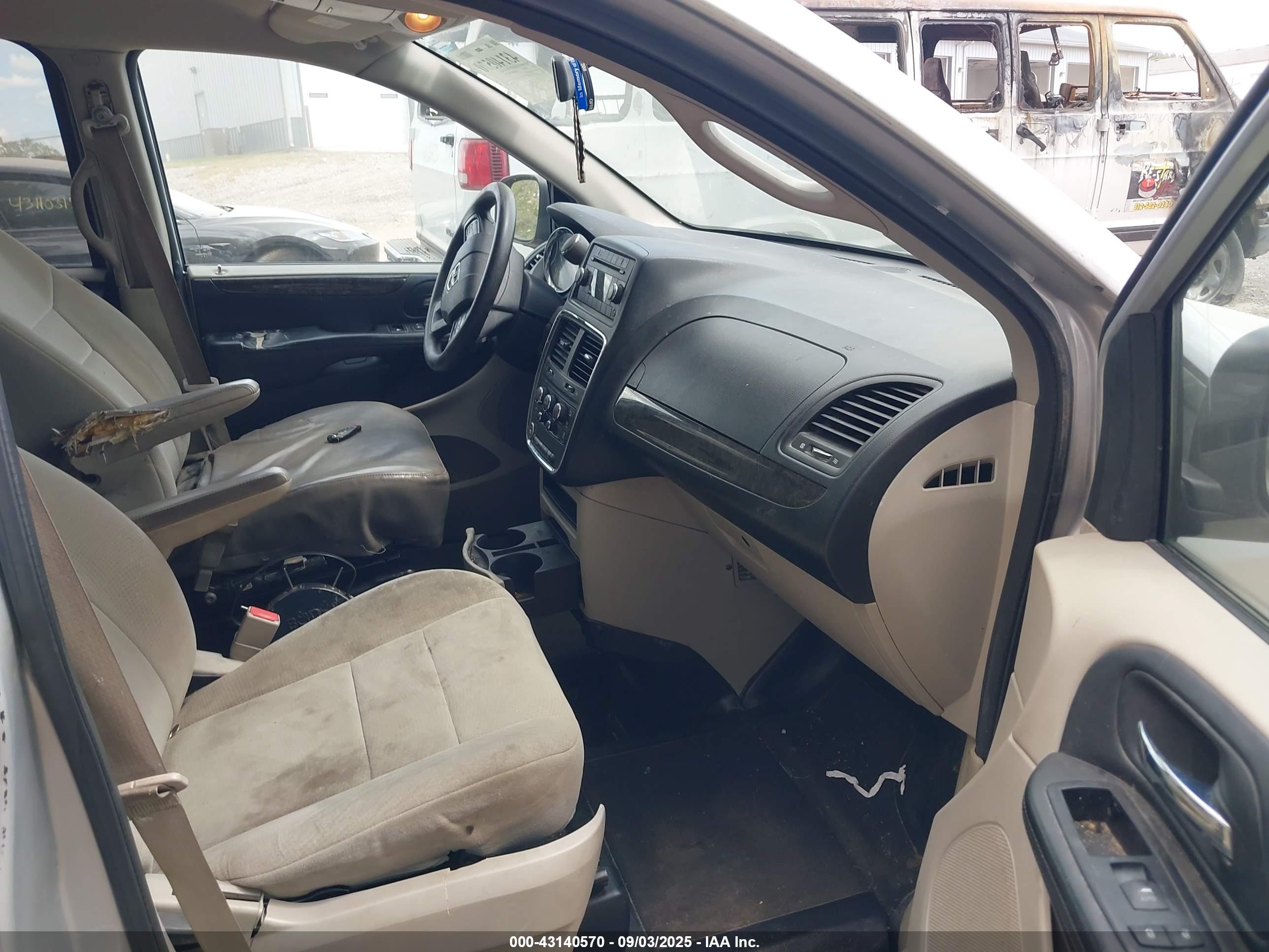DODGE GRAND image 5