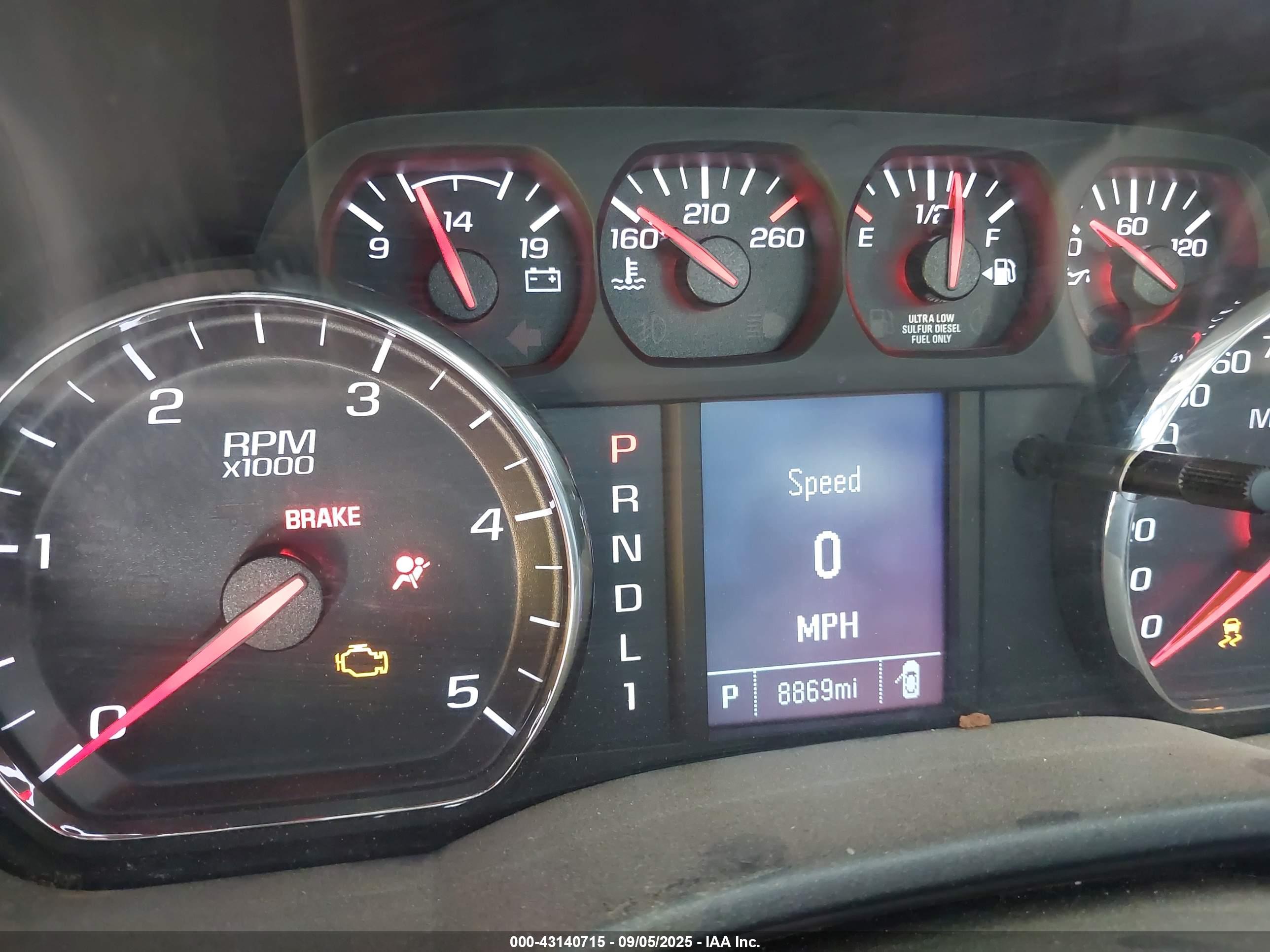 CHEVROLET SILVERADO image 6