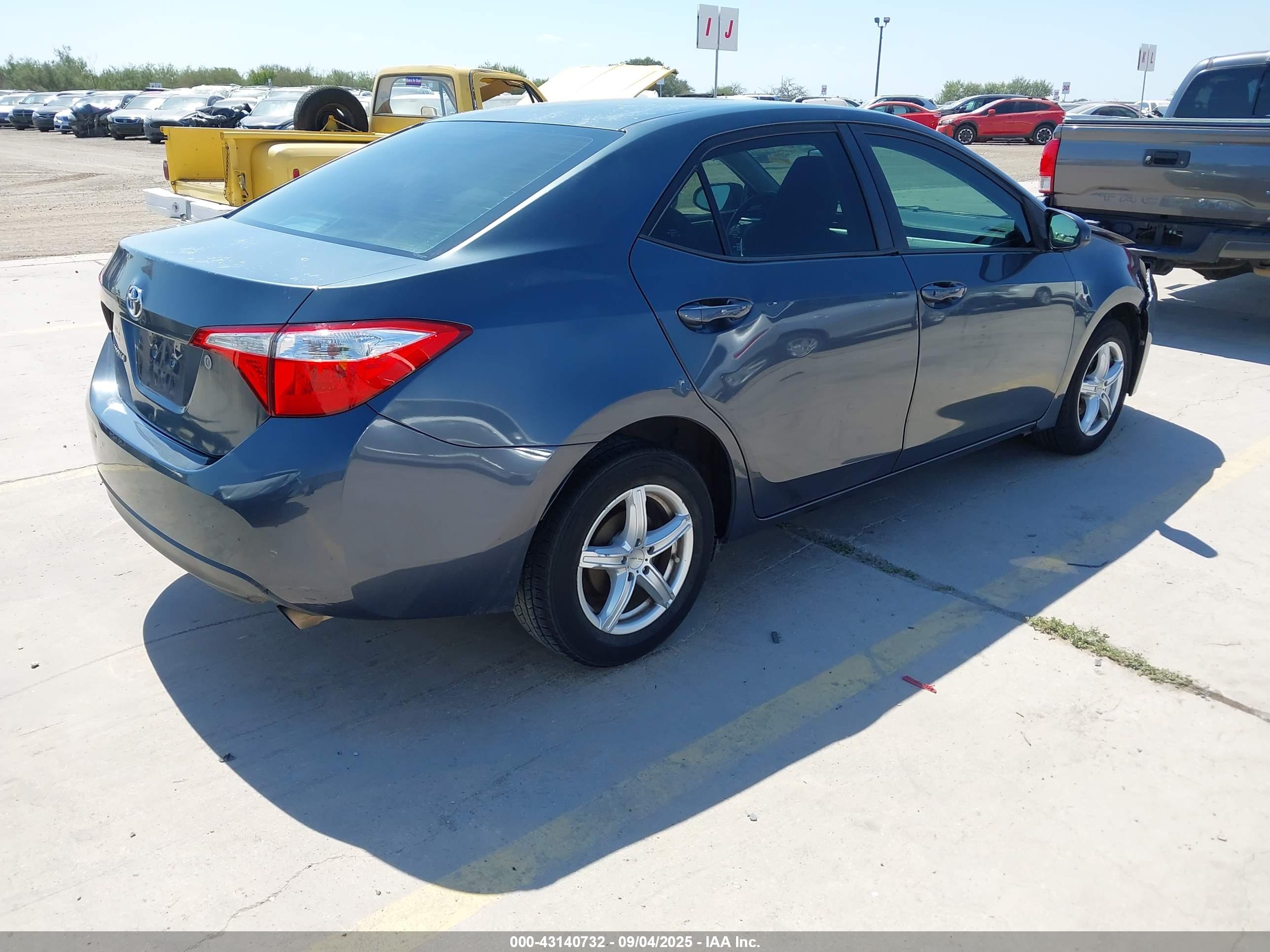 TOYOTA COROLLA image 4
