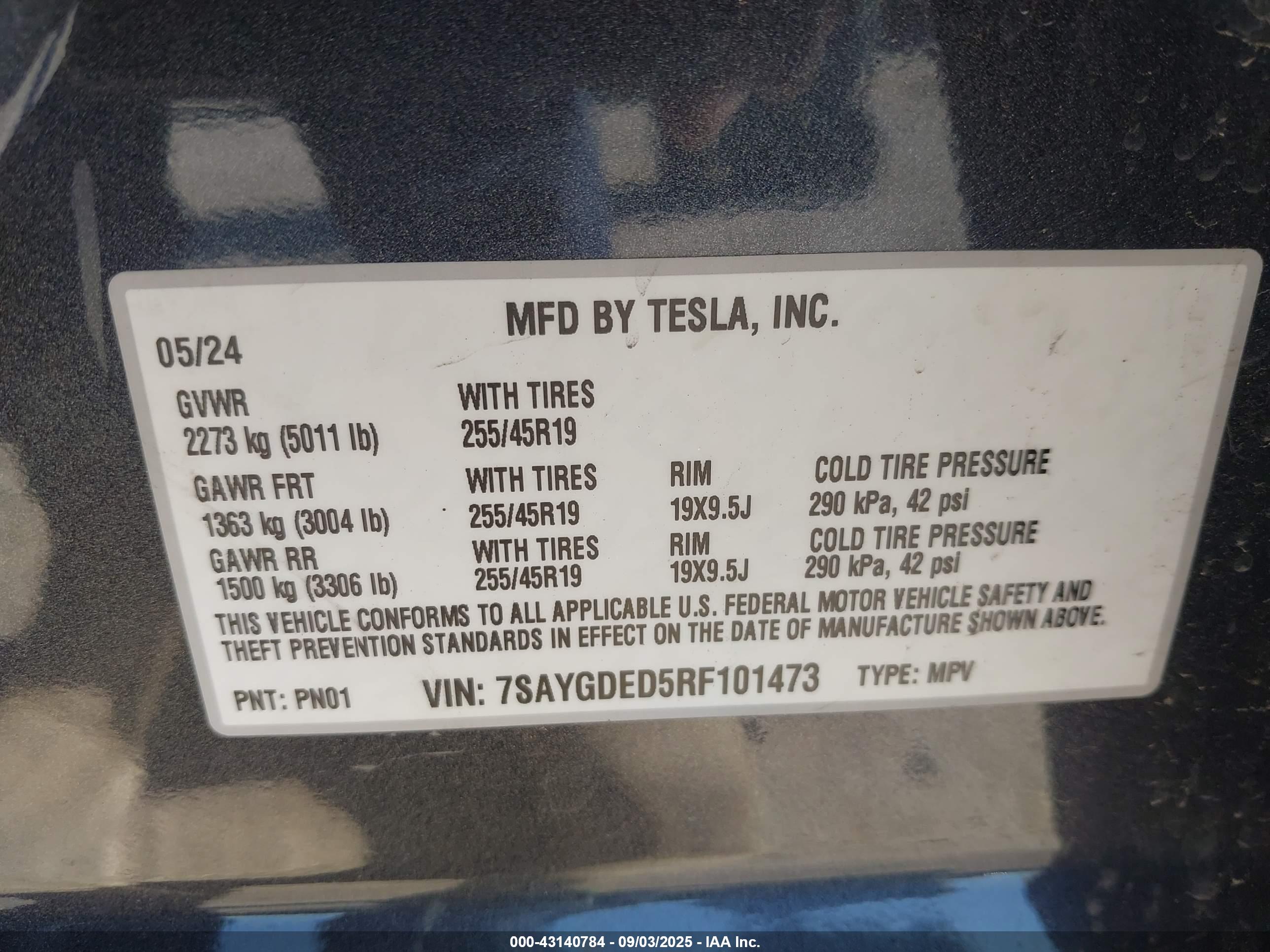 TESLA MODEL image 9