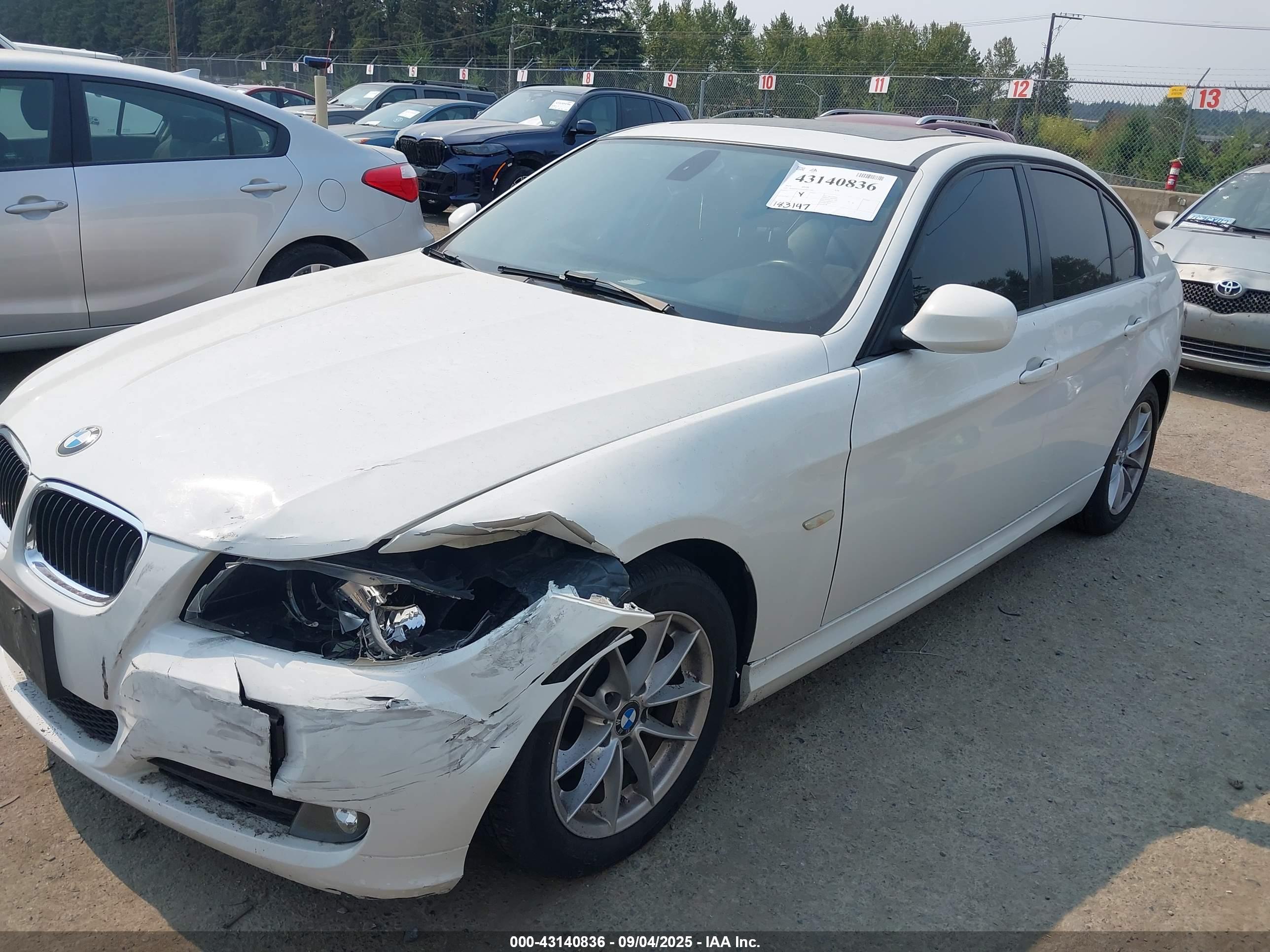 BMW 328I image 2