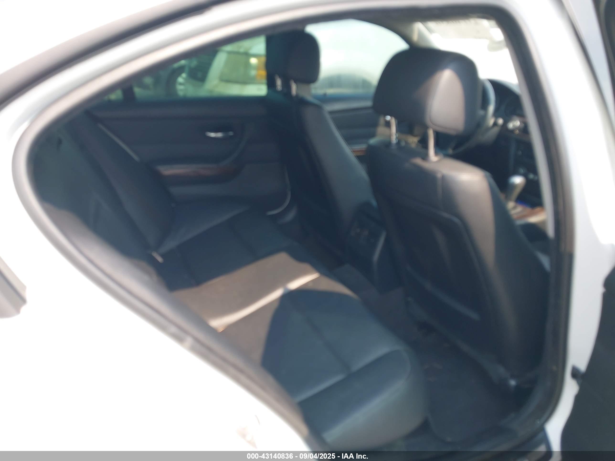 BMW 328I image 8