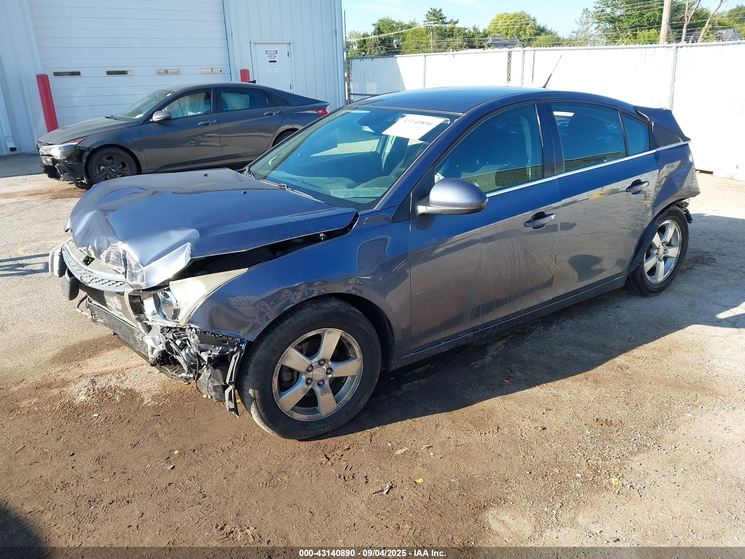 CHEVROLET CRUZE image 2