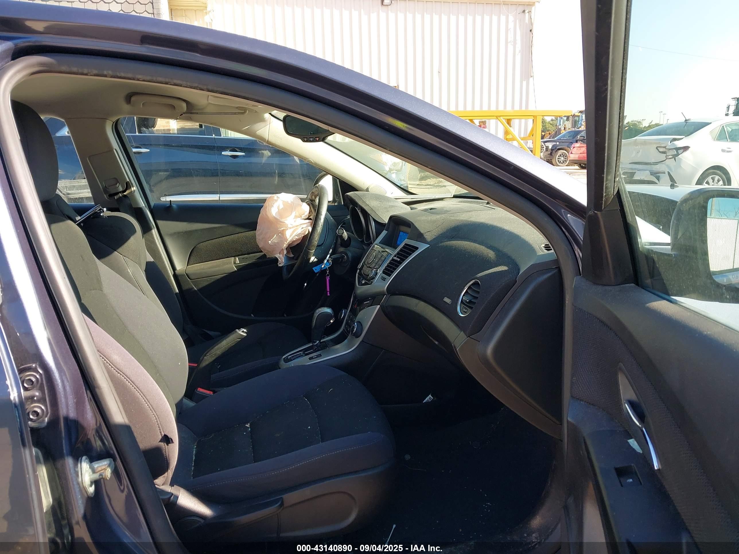 CHEVROLET CRUZE image 5