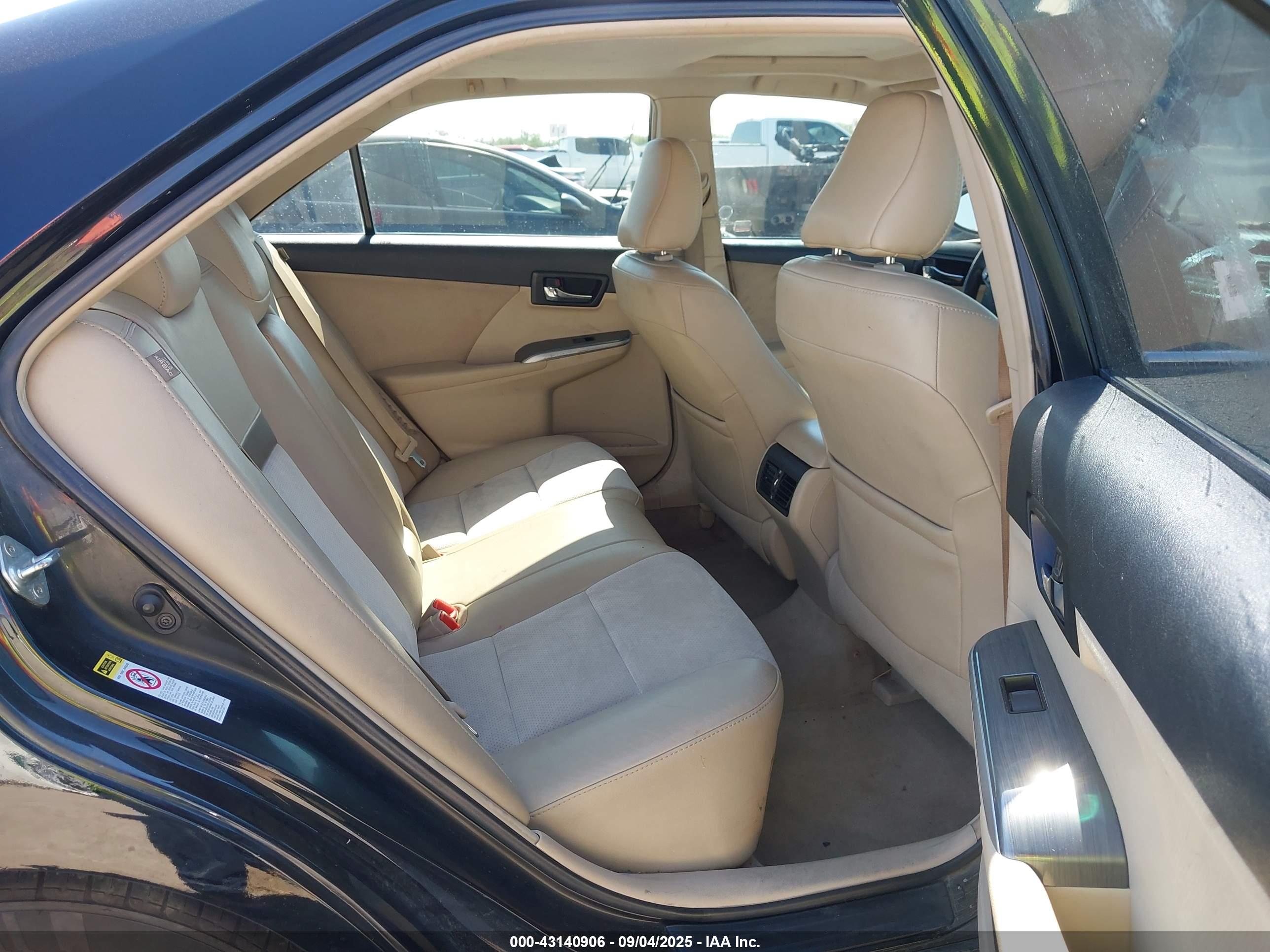 TOYOTA CAMRY image 8