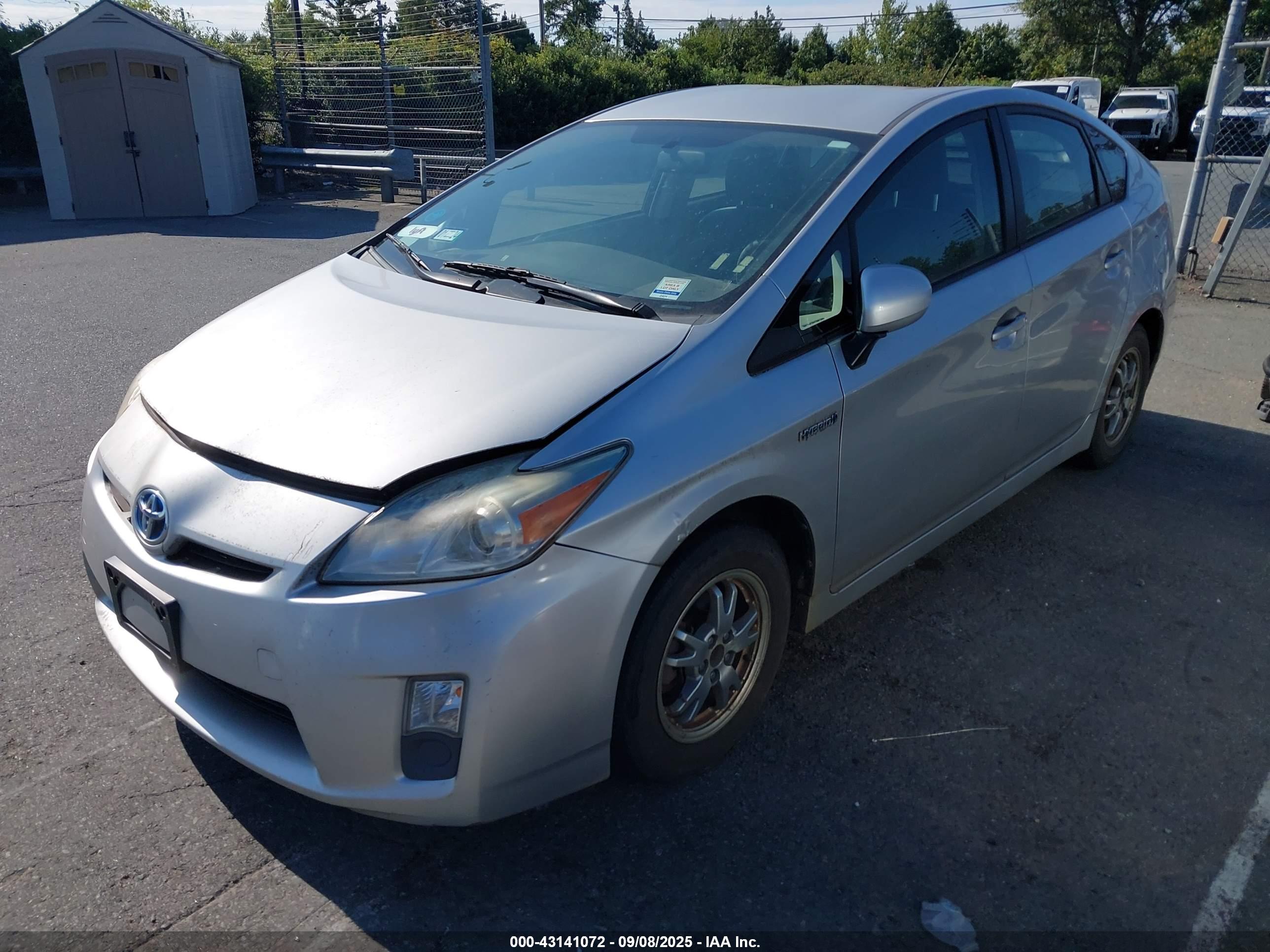 TOYOTA PRIUS image 2