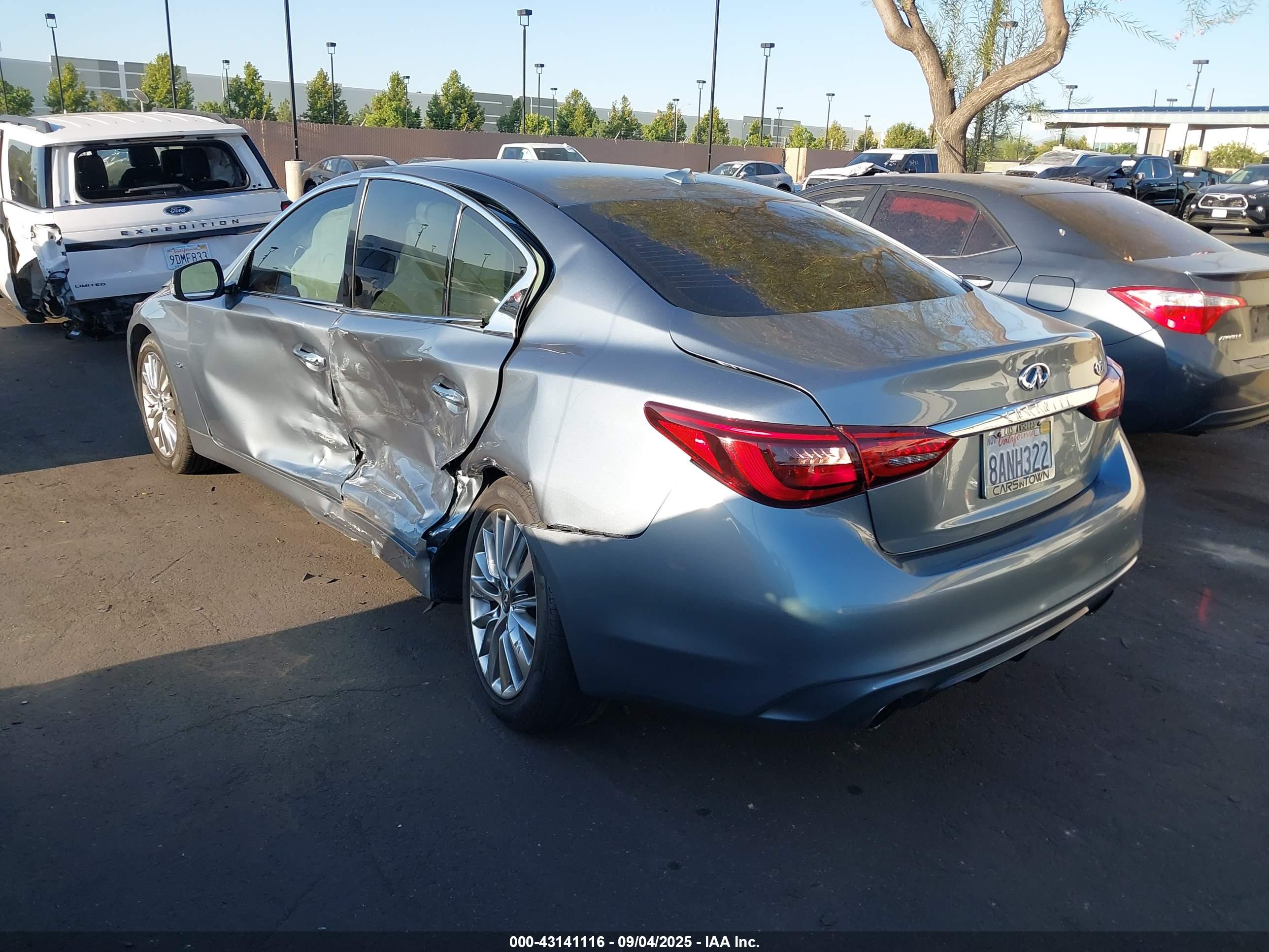 INFINITI Q50 image 3