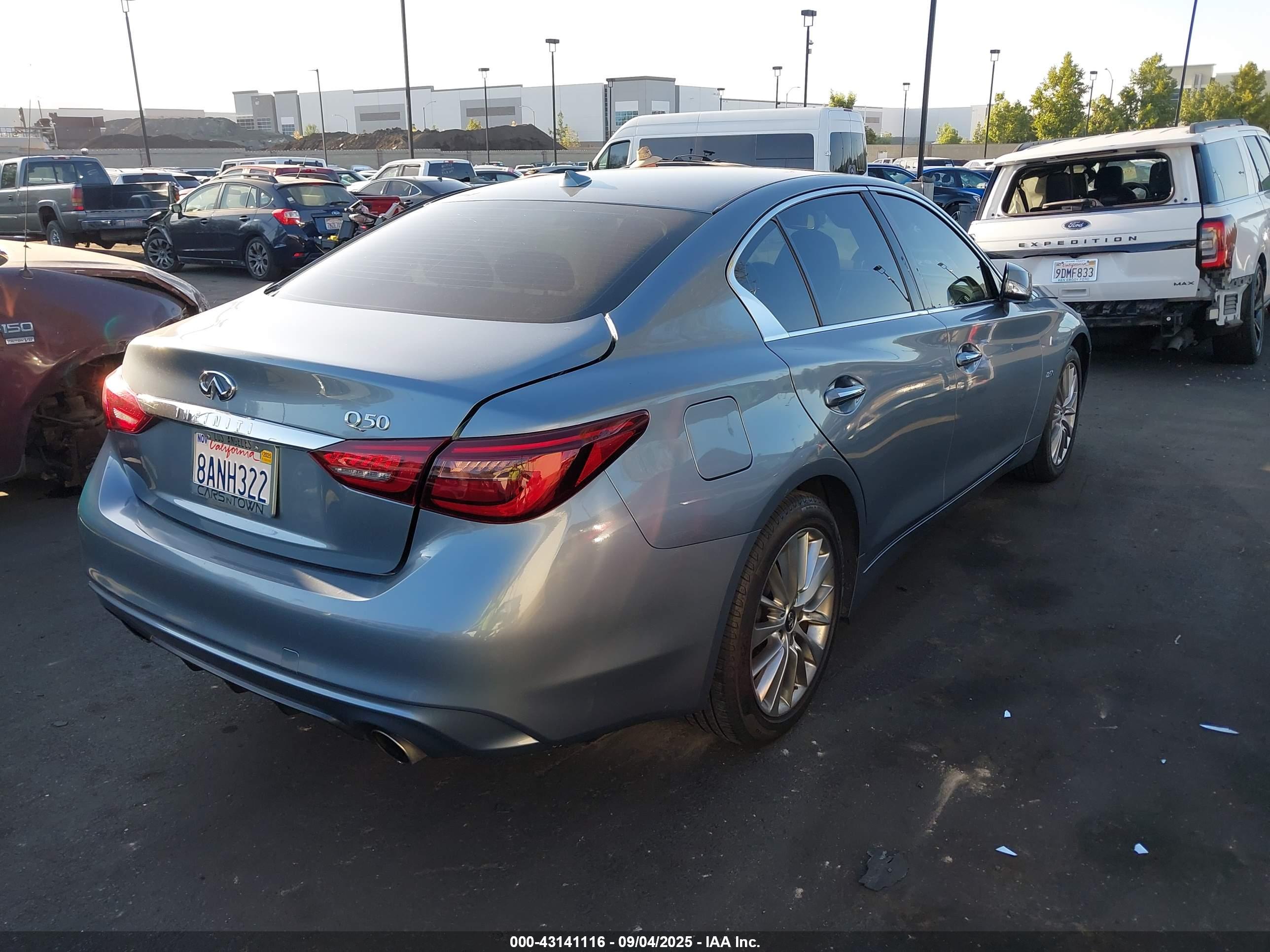 INFINITI Q50 image 4