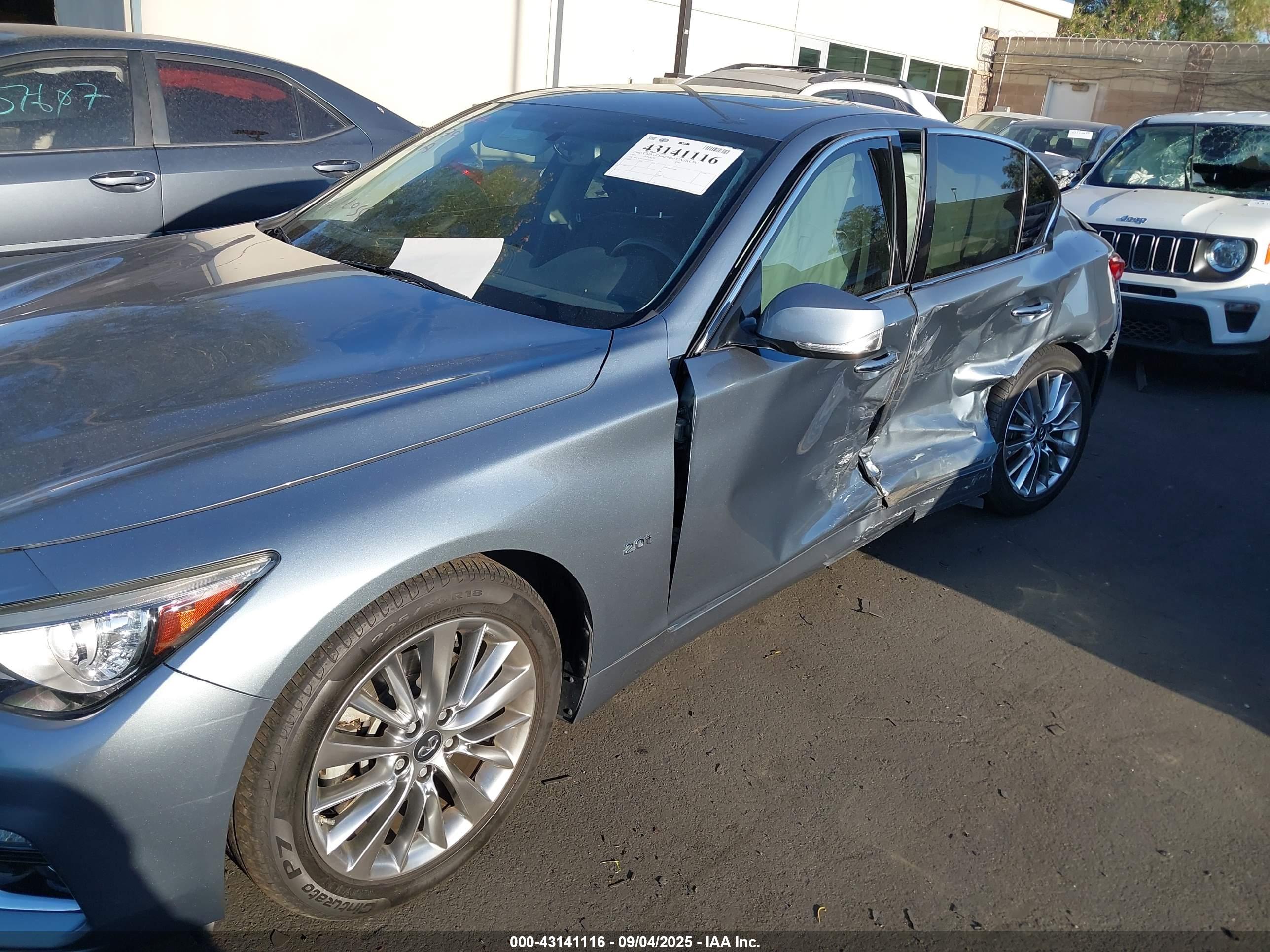 INFINITI Q50 image 6