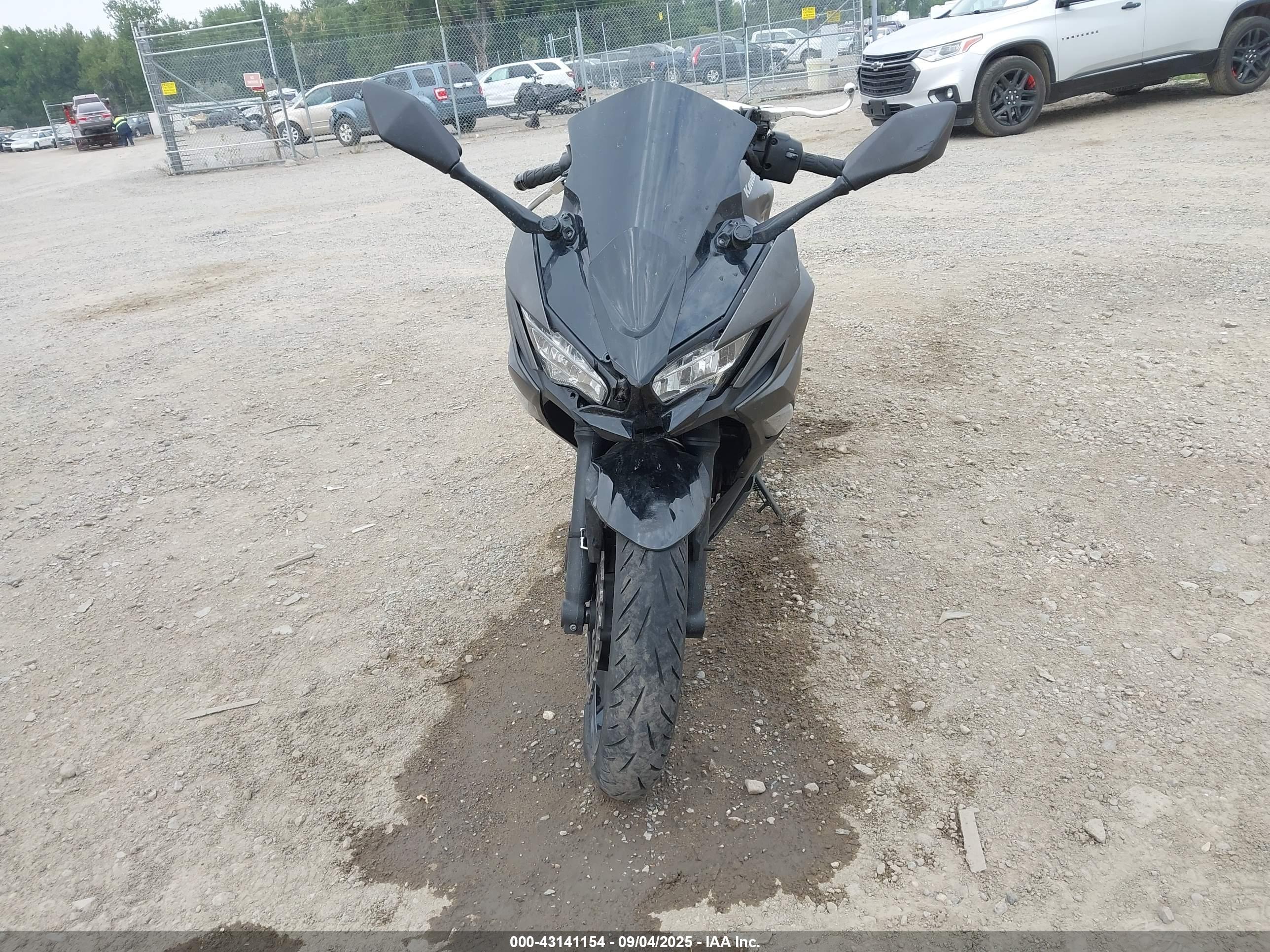 KAWASAKI EX650 image 5