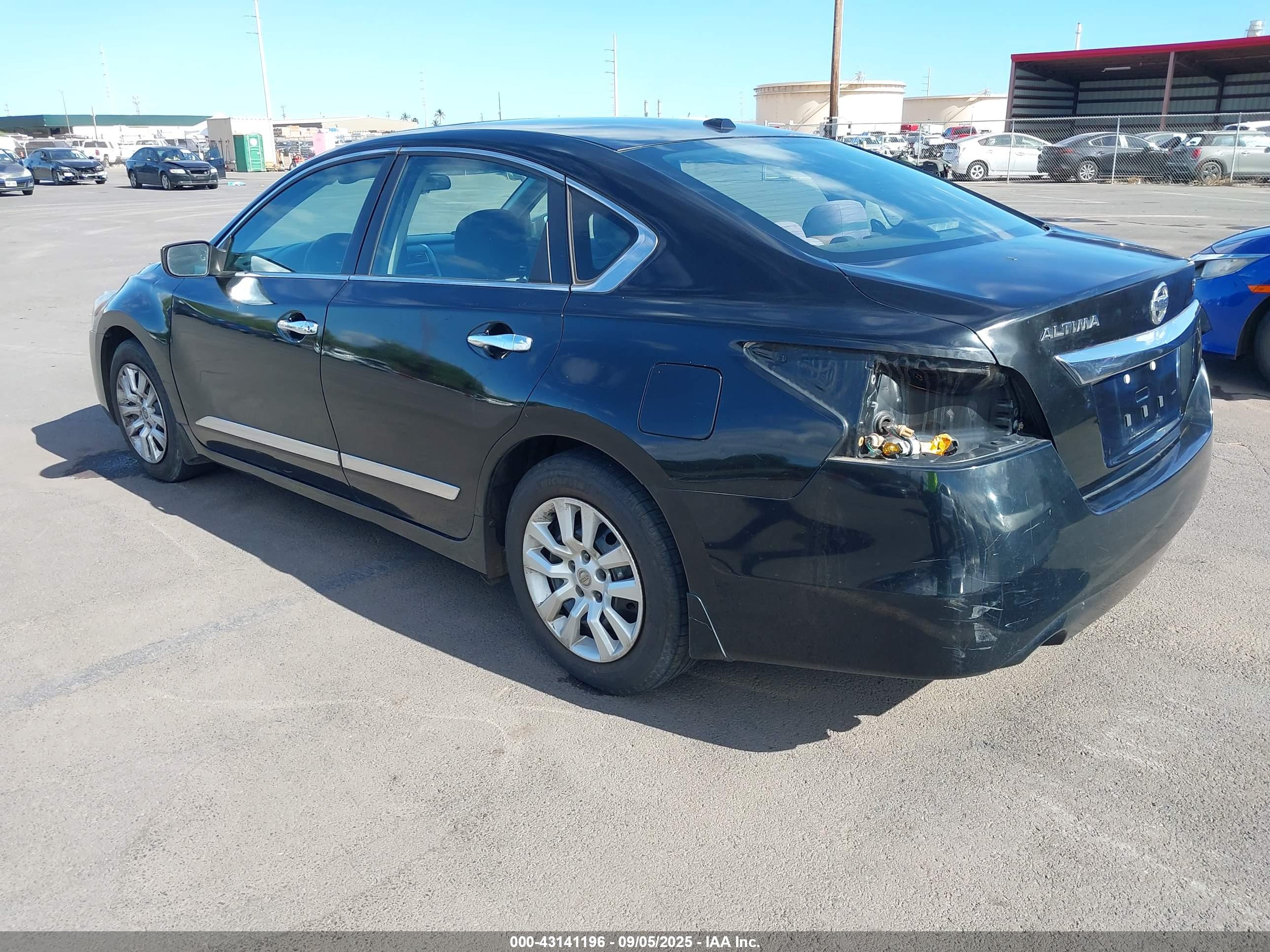 NISSAN ALTIMA image 3