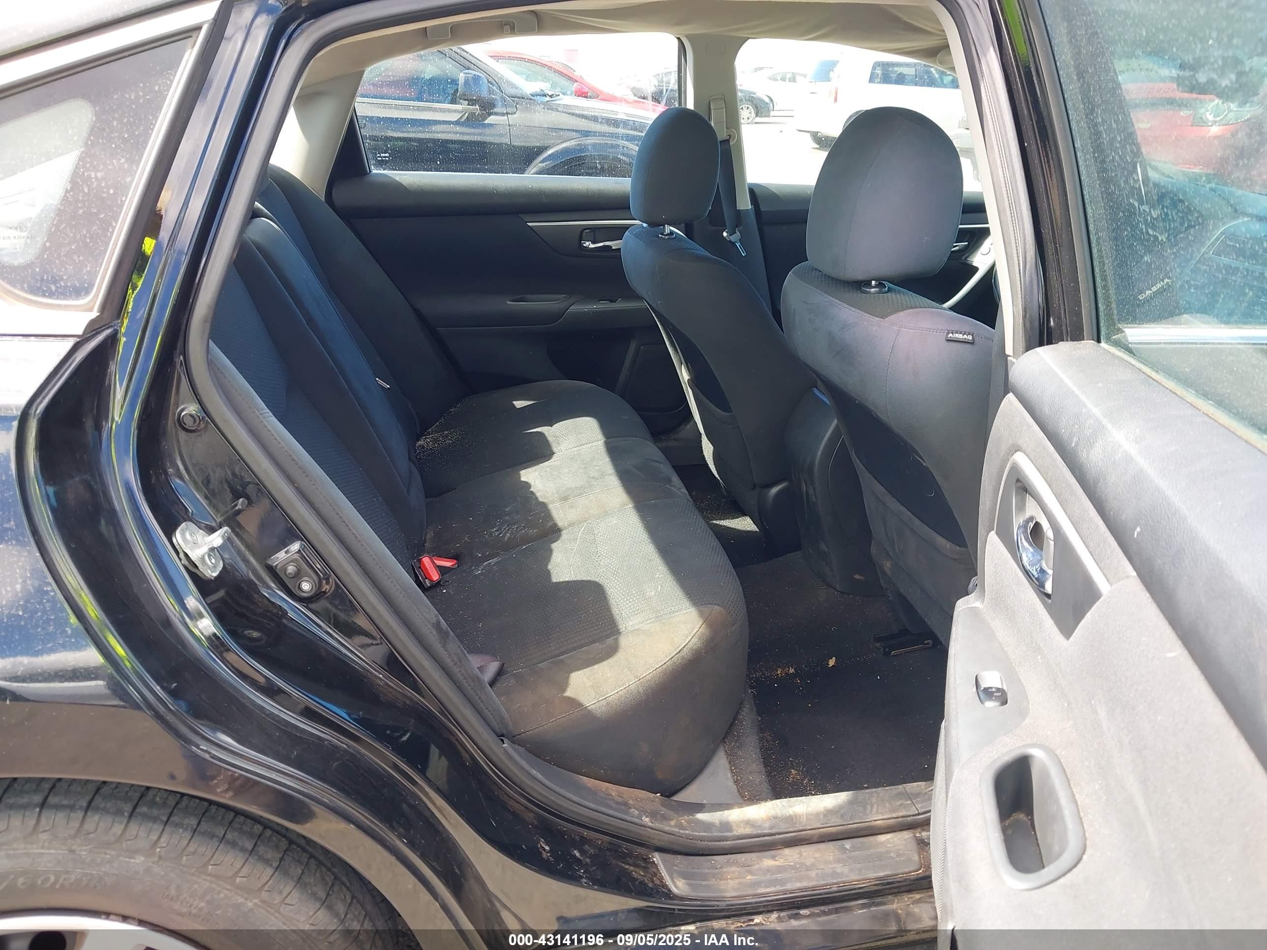 NISSAN ALTIMA image 8
