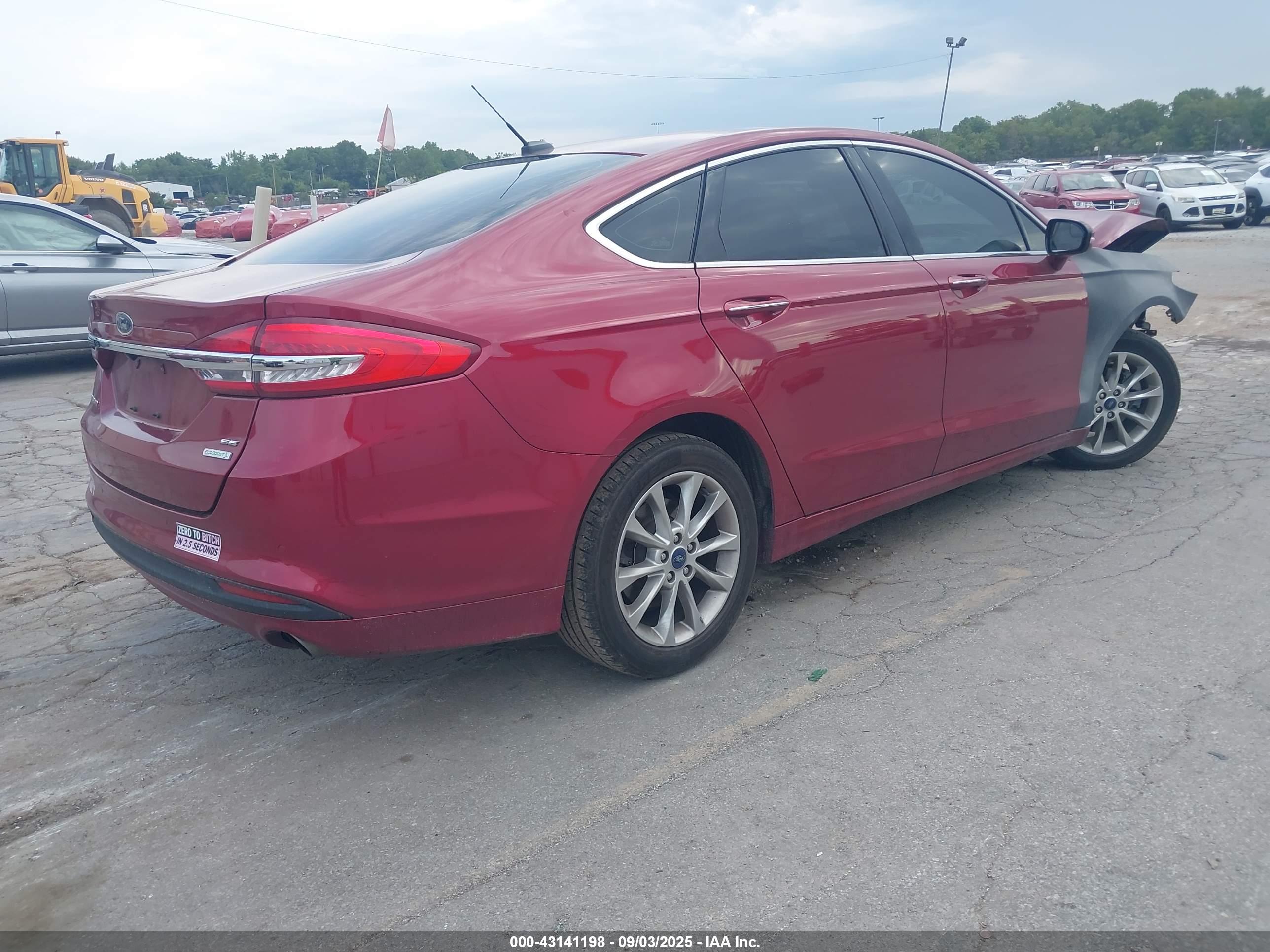 FORD FUSION image 4