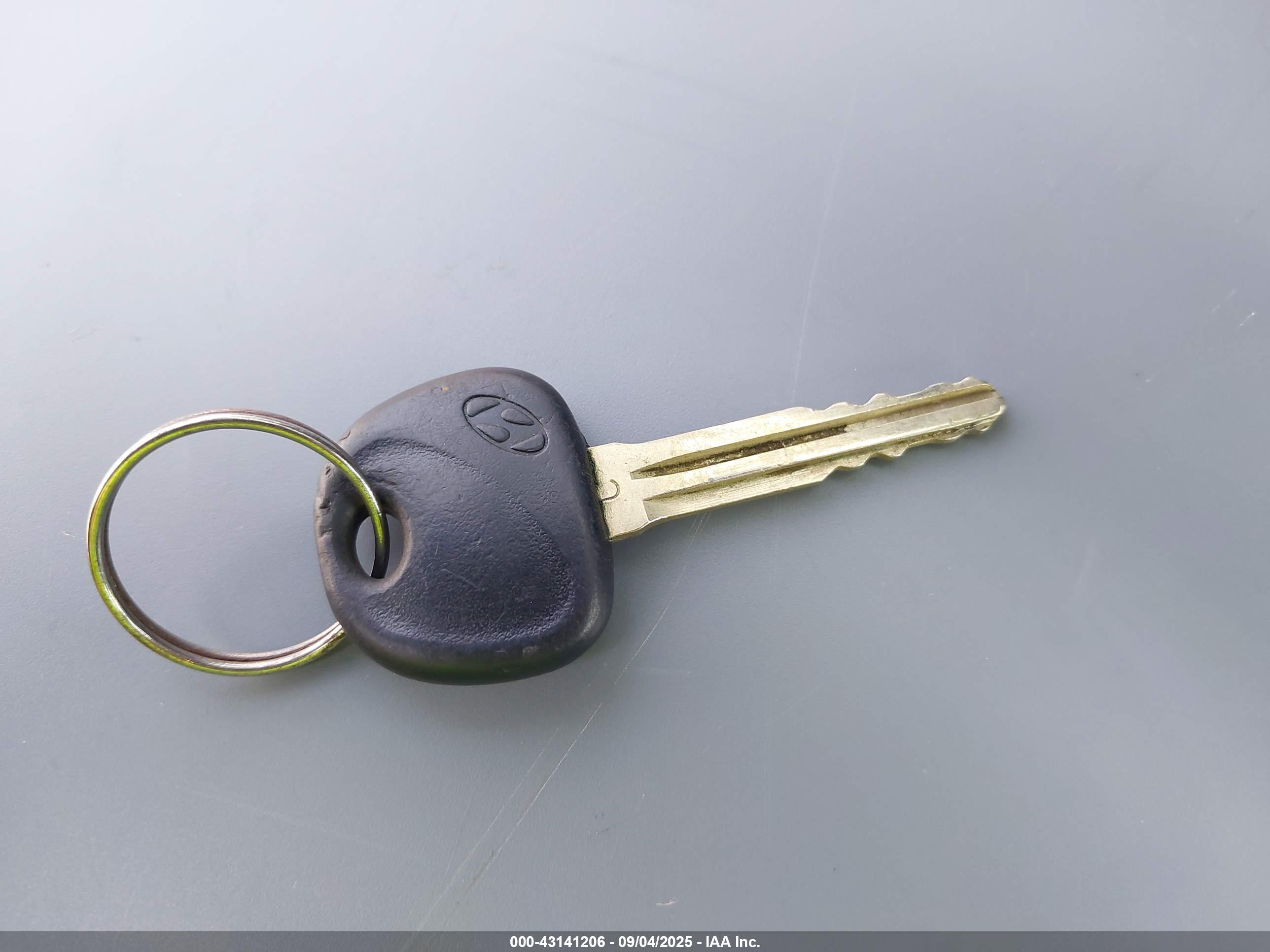HYUNDAI ELANTRA image 11