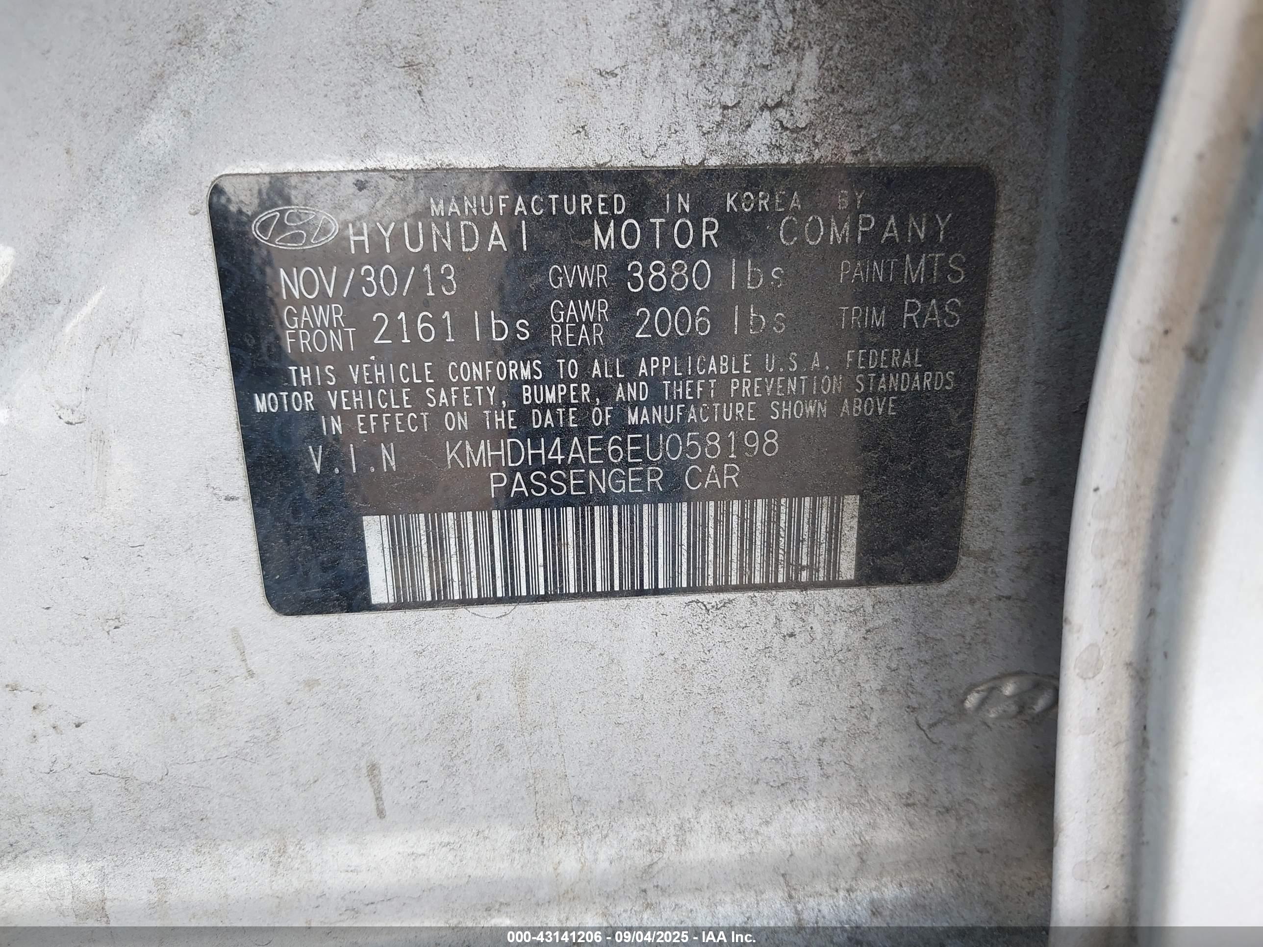 HYUNDAI ELANTRA image 9