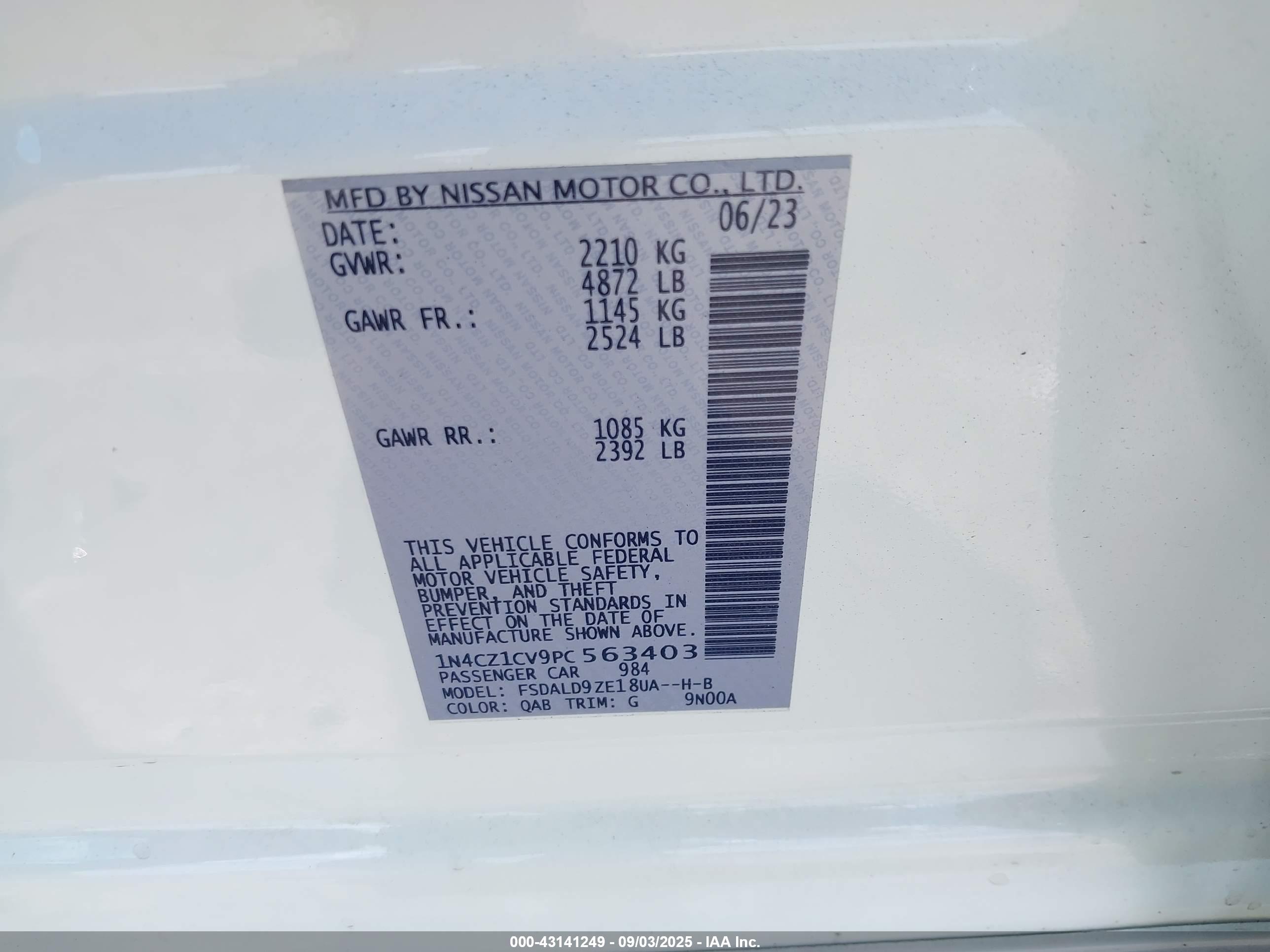 NISSAN LEAF image 9