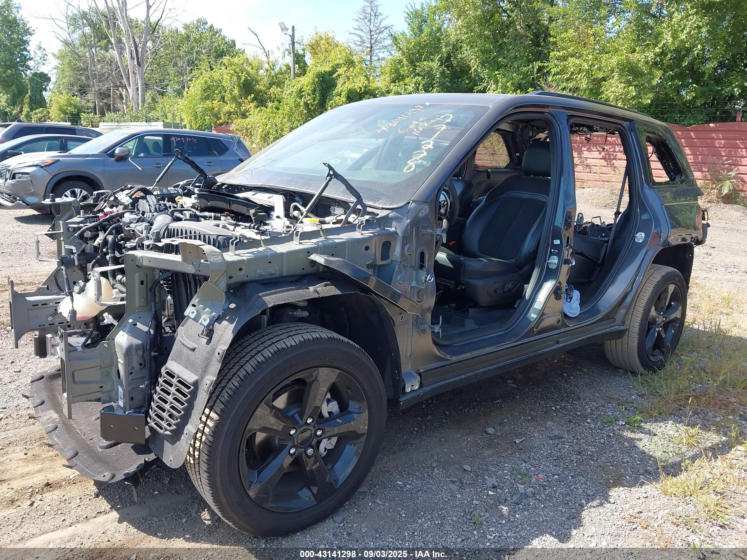JEEP GRAND image 2