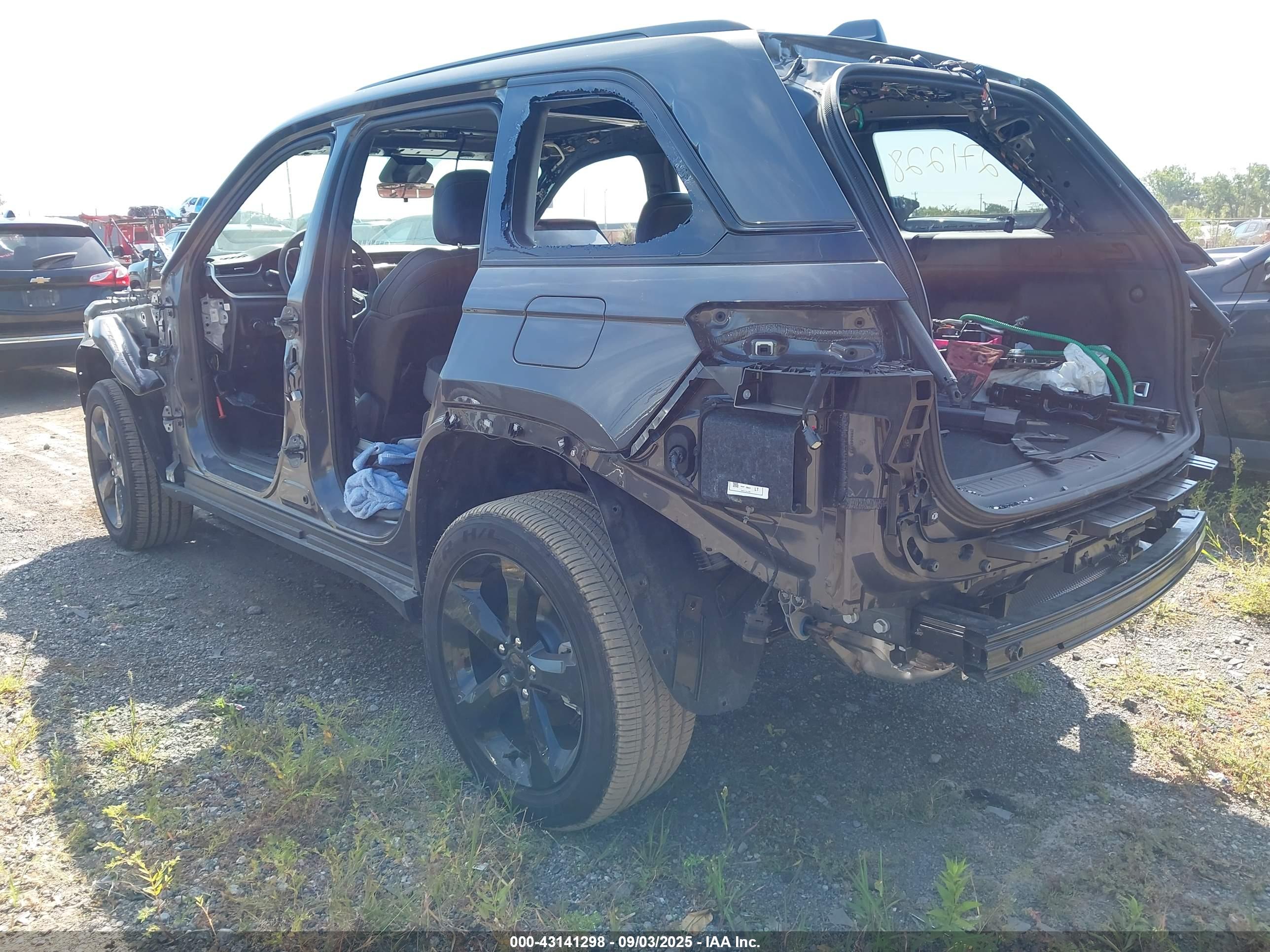 JEEP GRAND image 3