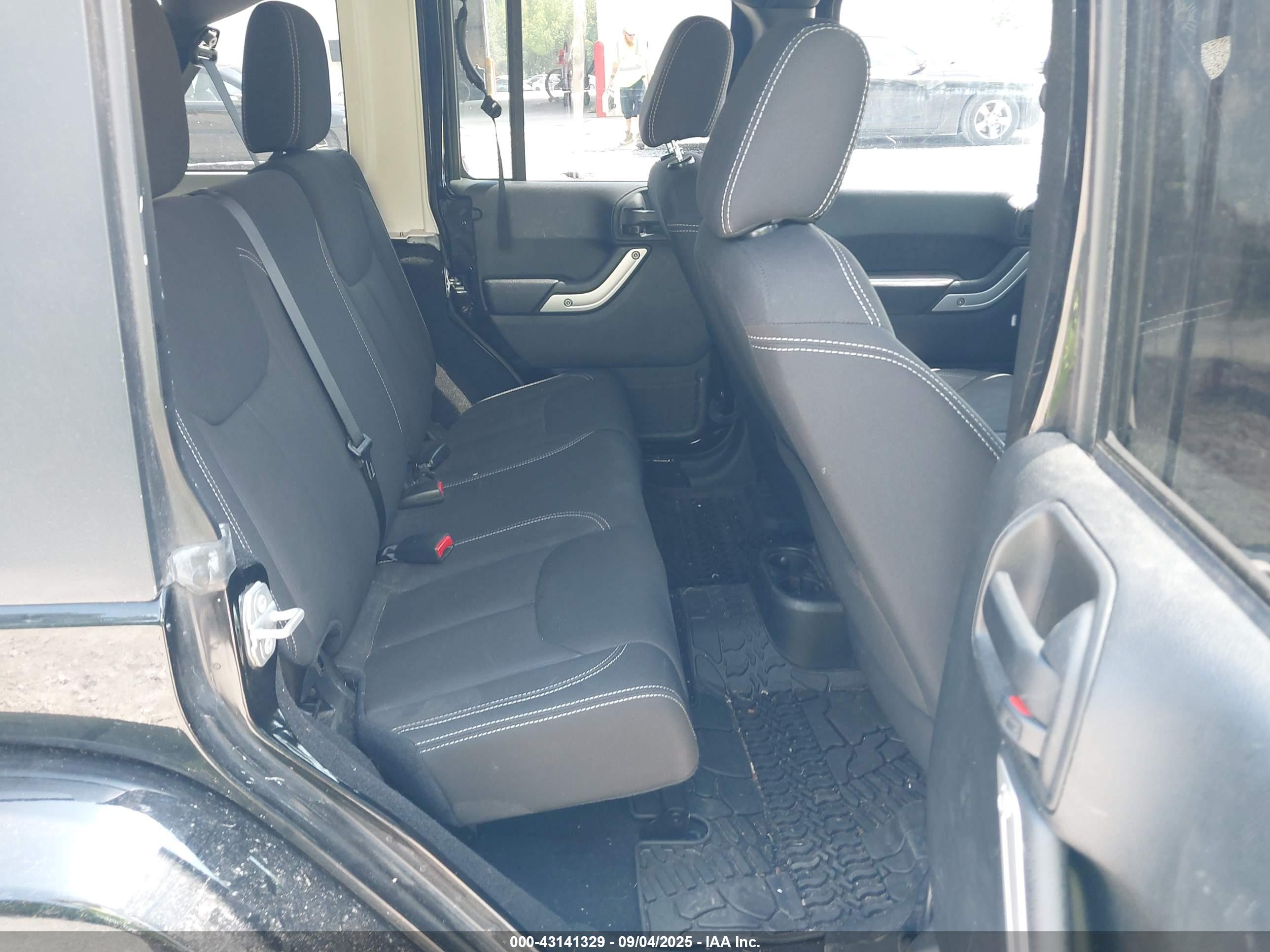 JEEP WRANGLER image 8