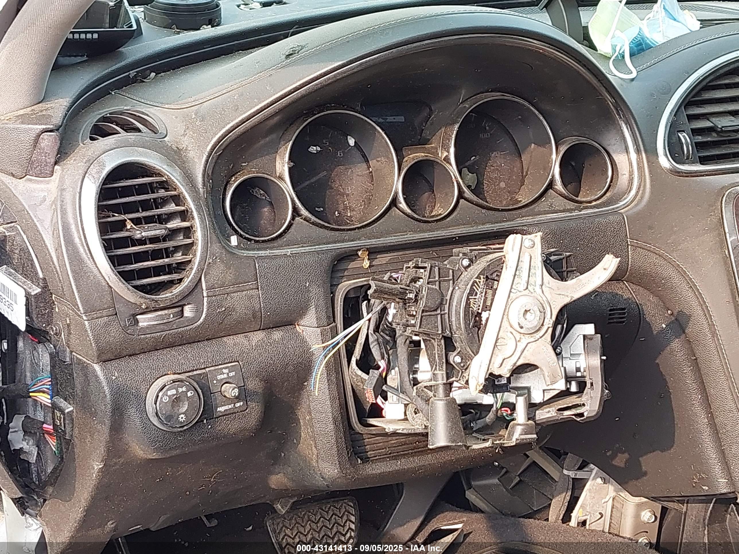 BUICK ENCLAVE image 7