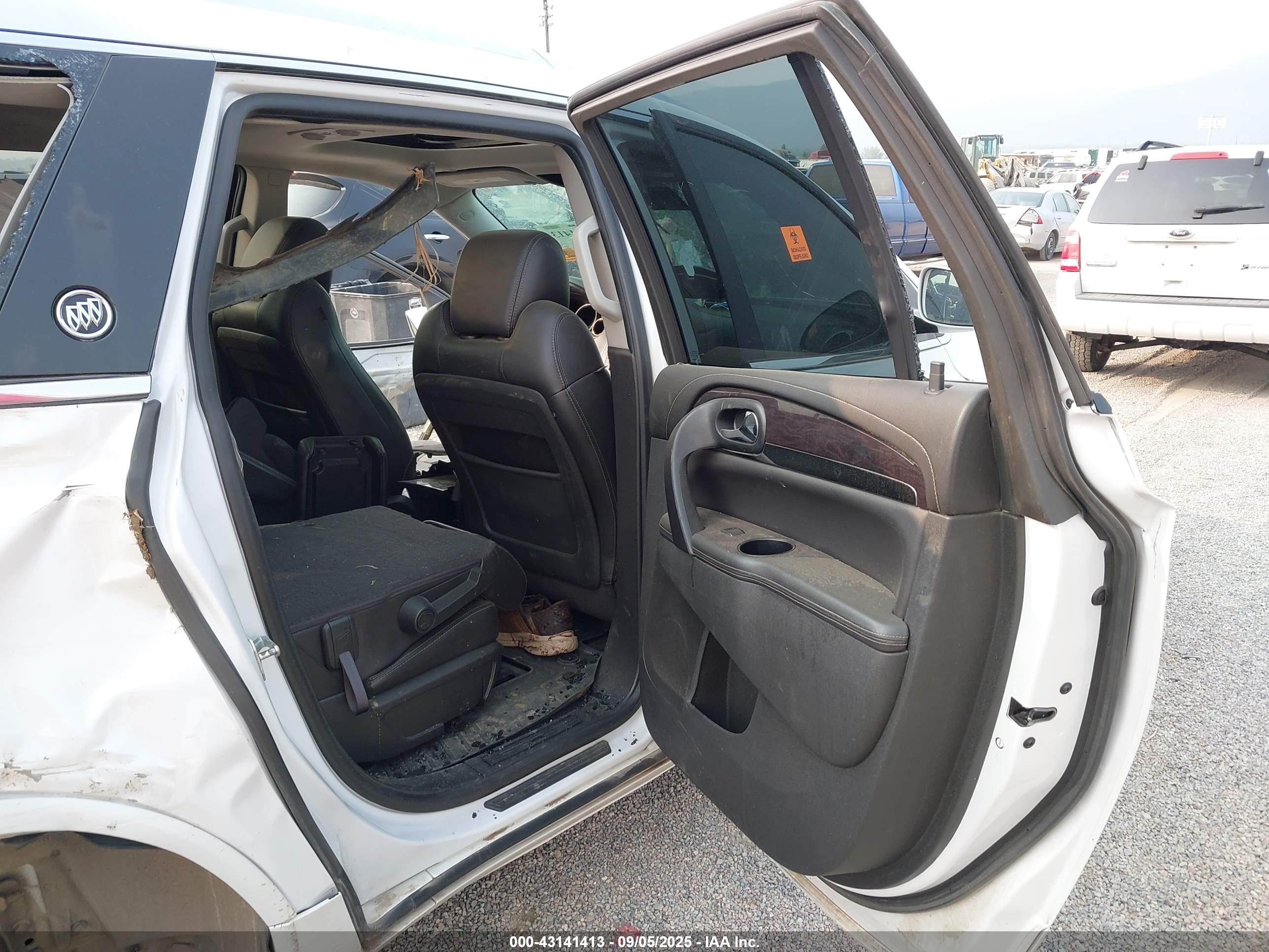 BUICK ENCLAVE image 8