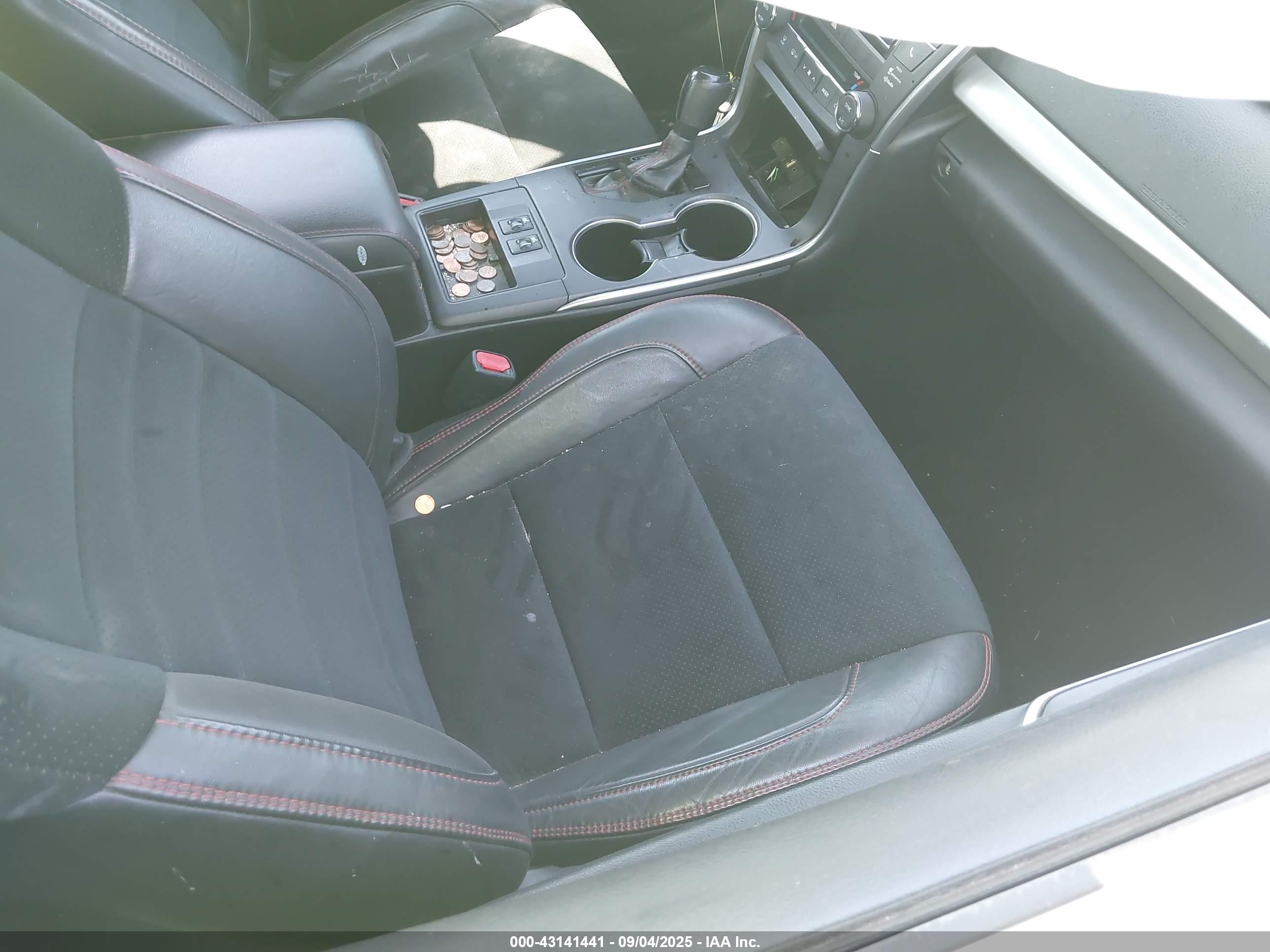 TOYOTA CAMRY image 5