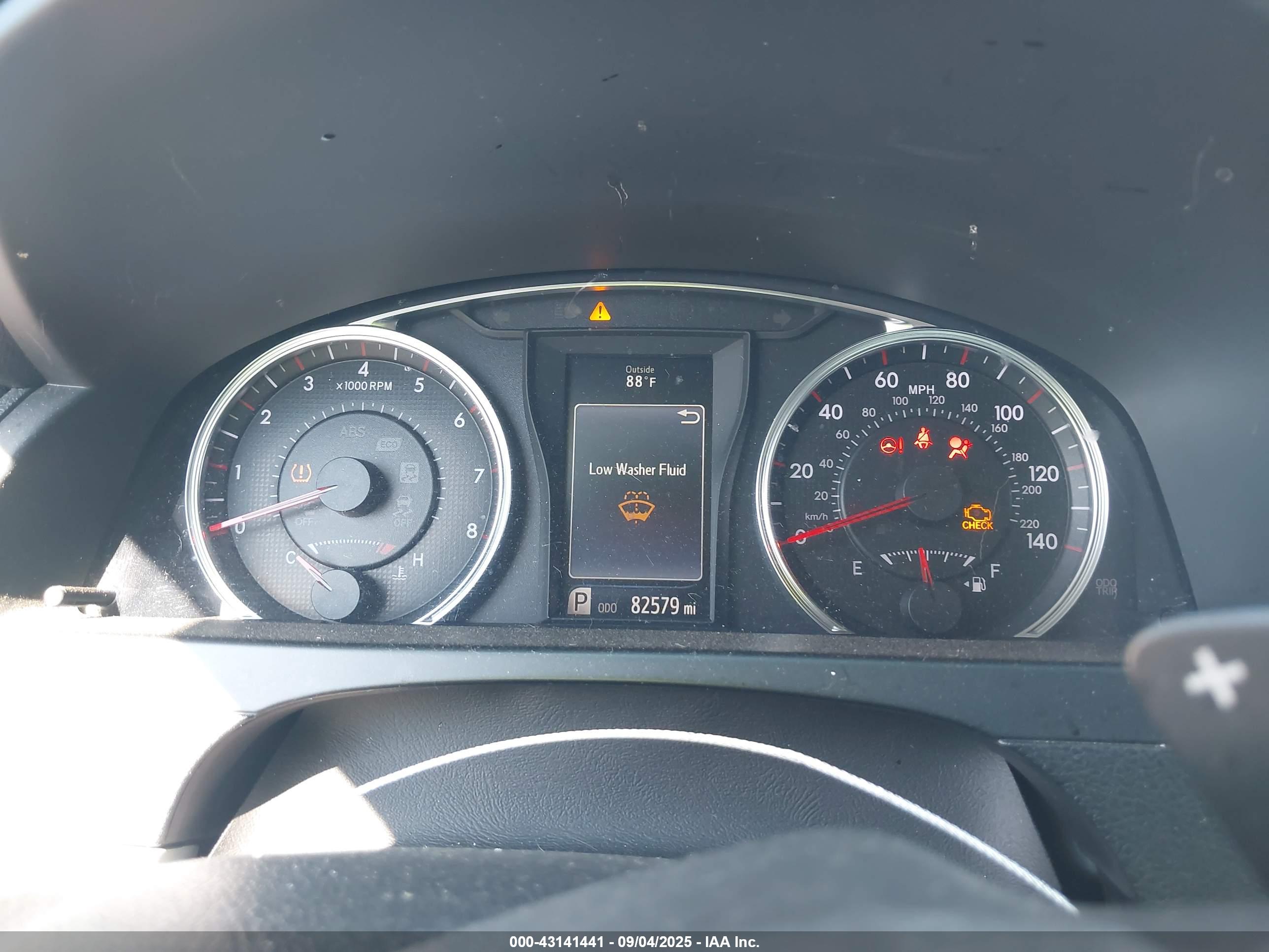 TOYOTA CAMRY image 7