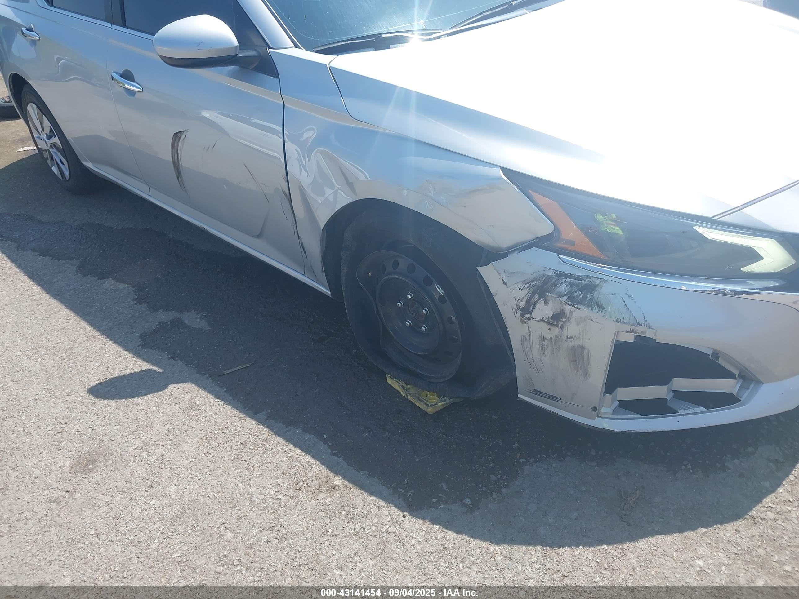 NISSAN ALTIMA image 6