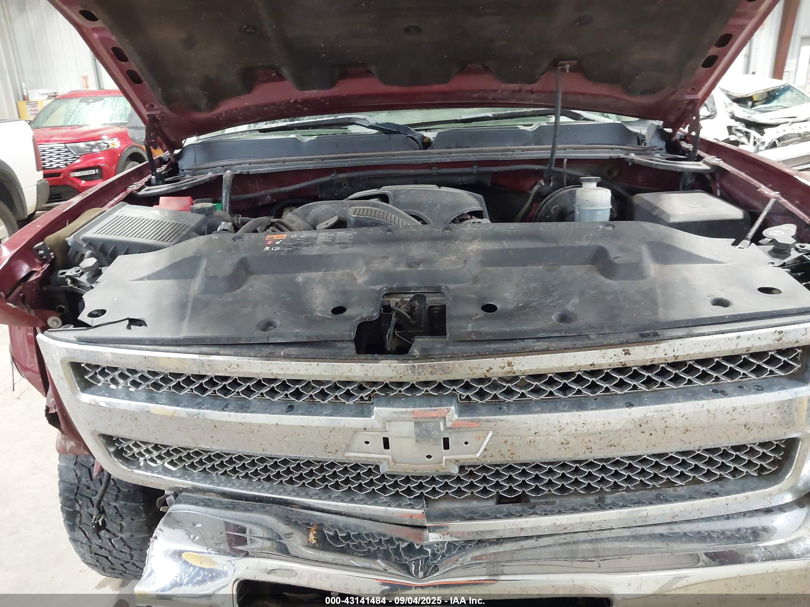 CHEVROLET SILVERADO image 10