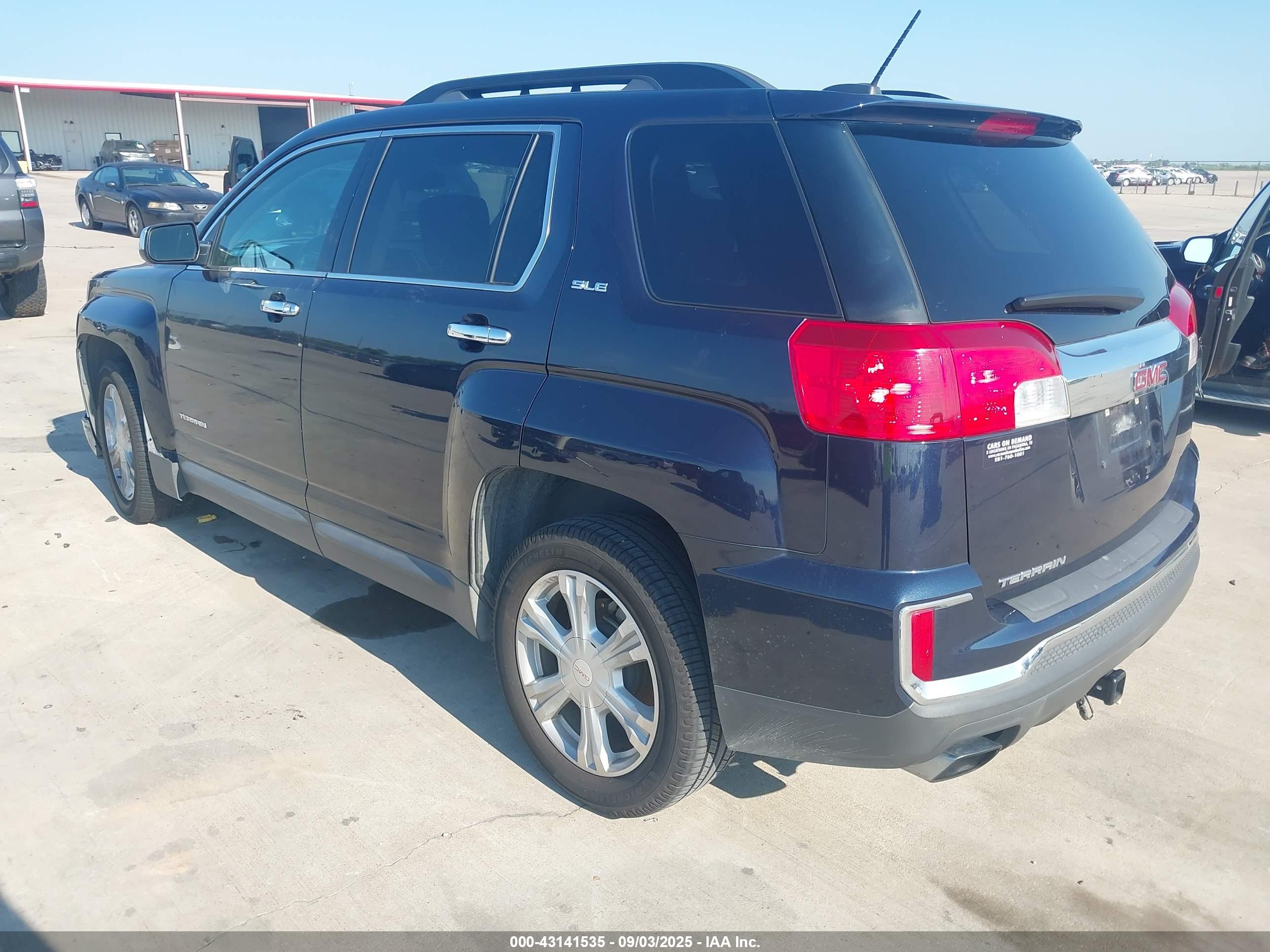 GMC TERRAIN image 3