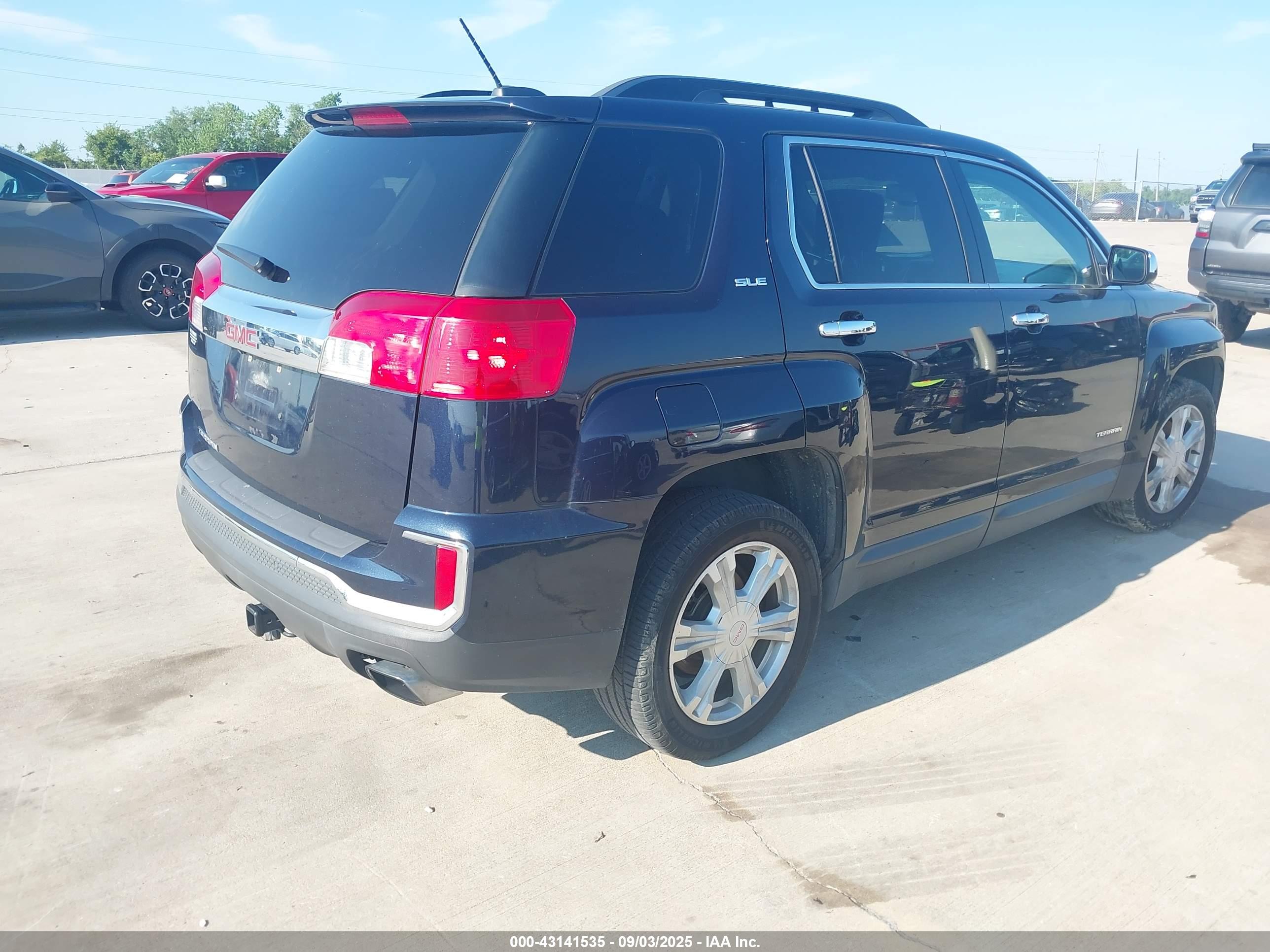 GMC TERRAIN image 4