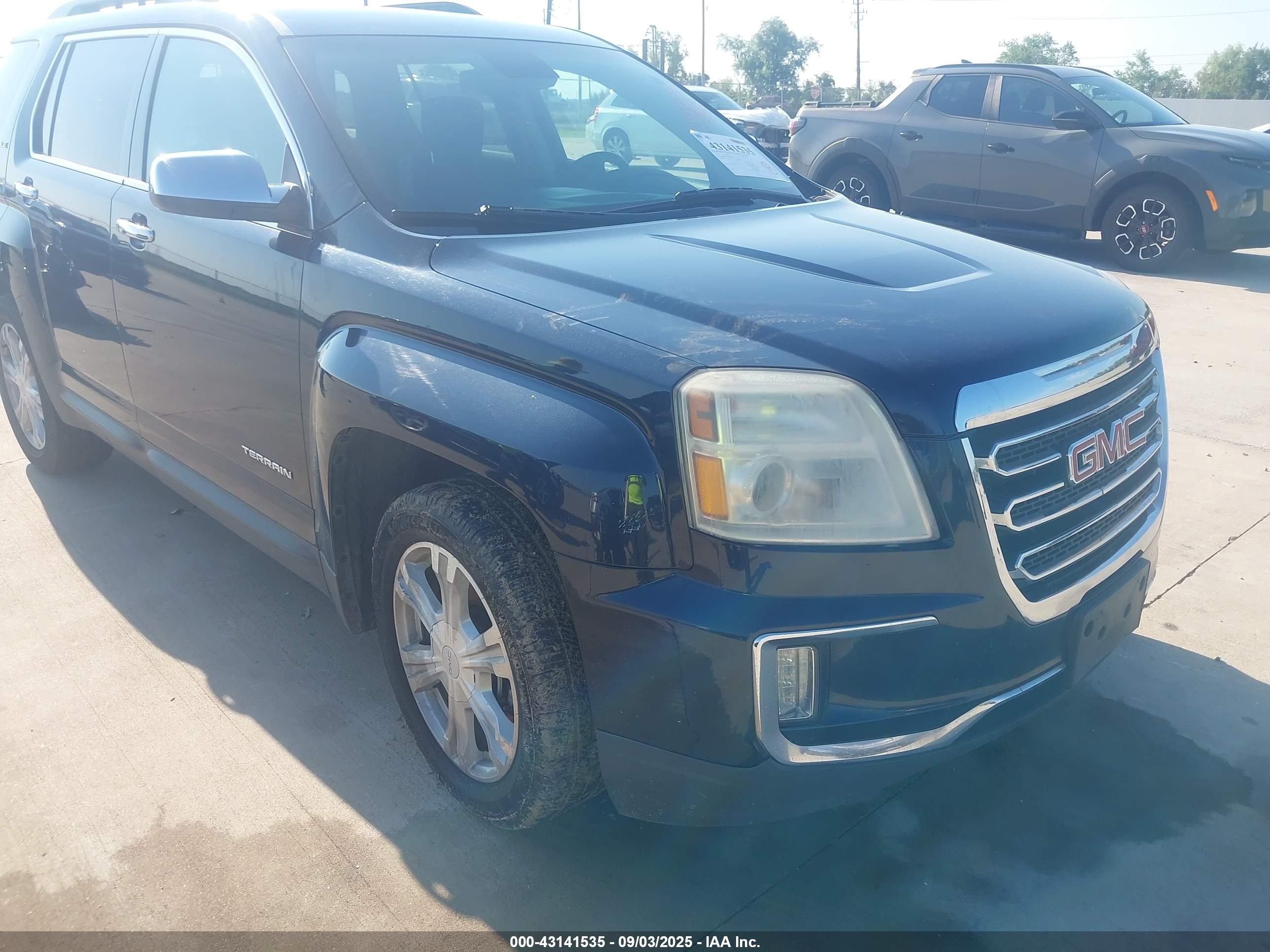 GMC TERRAIN image 6