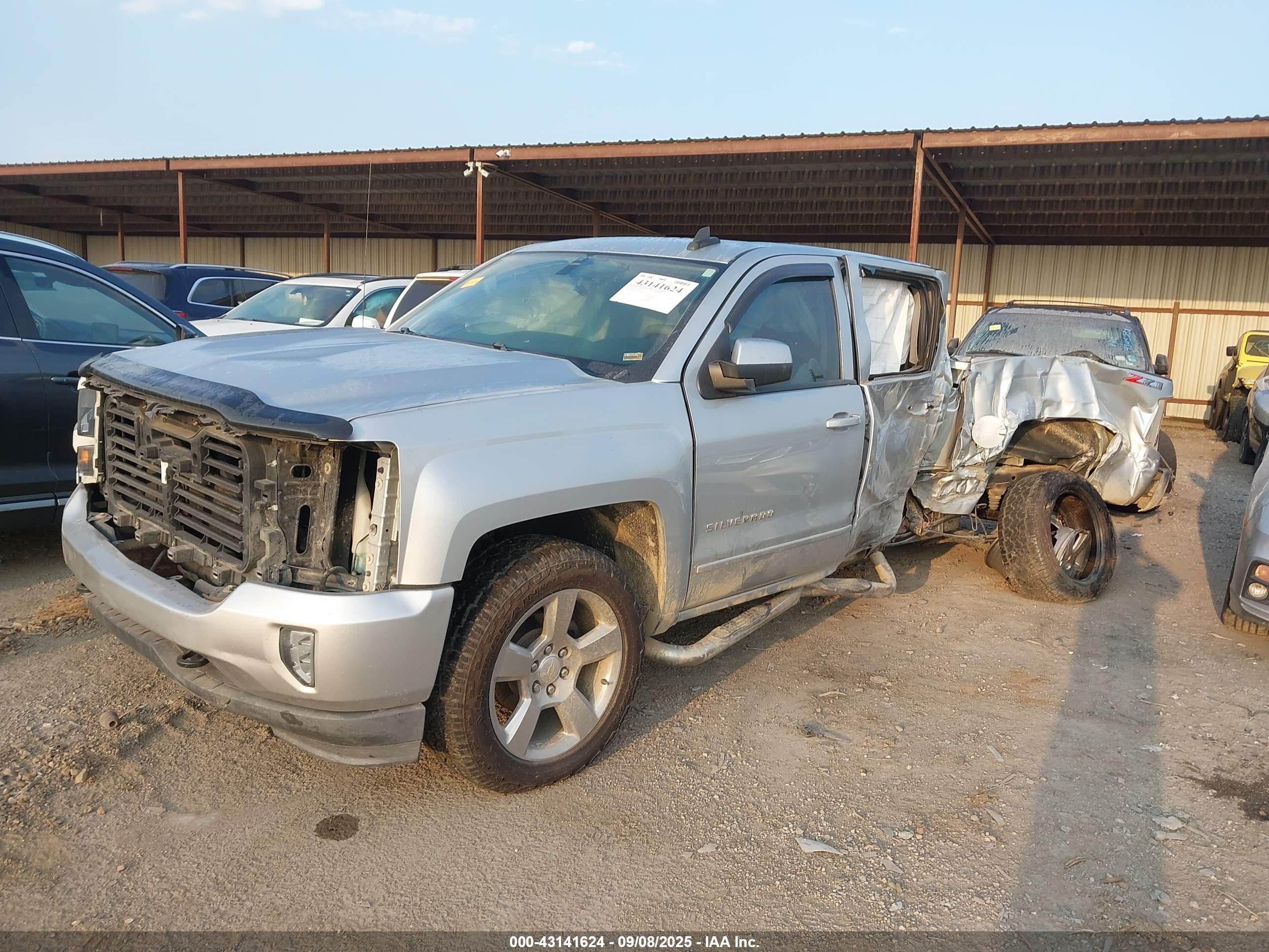 CHEVROLET SILVERADO image 2