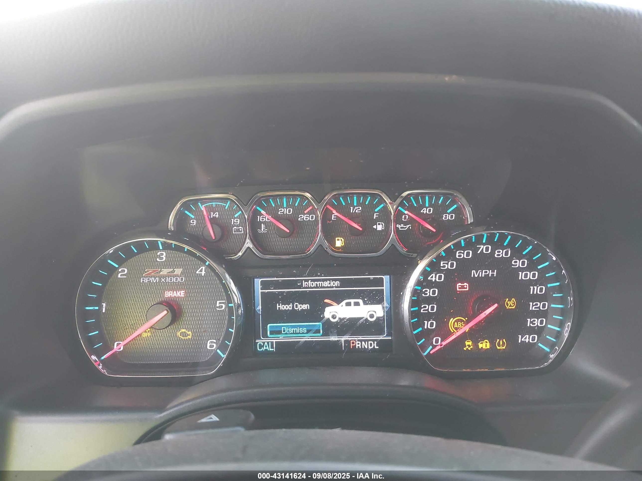 CHEVROLET SILVERADO image 7