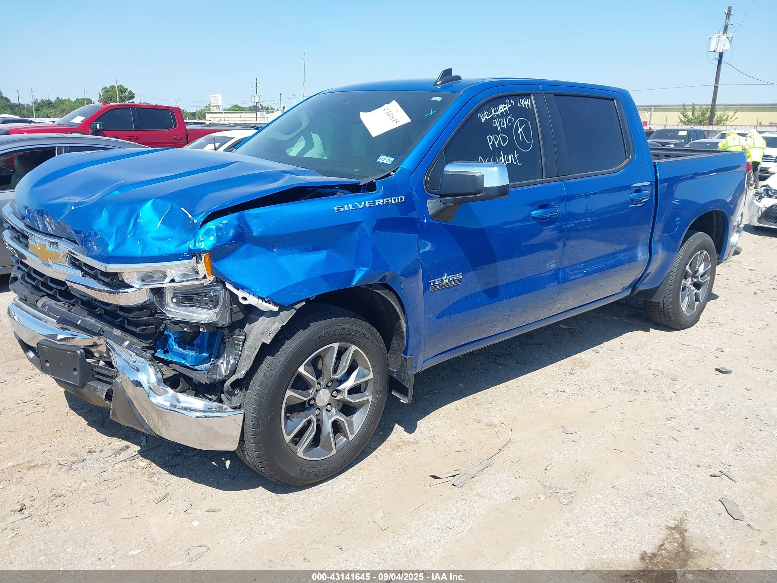 CHEVROLET SILVERADO image 2