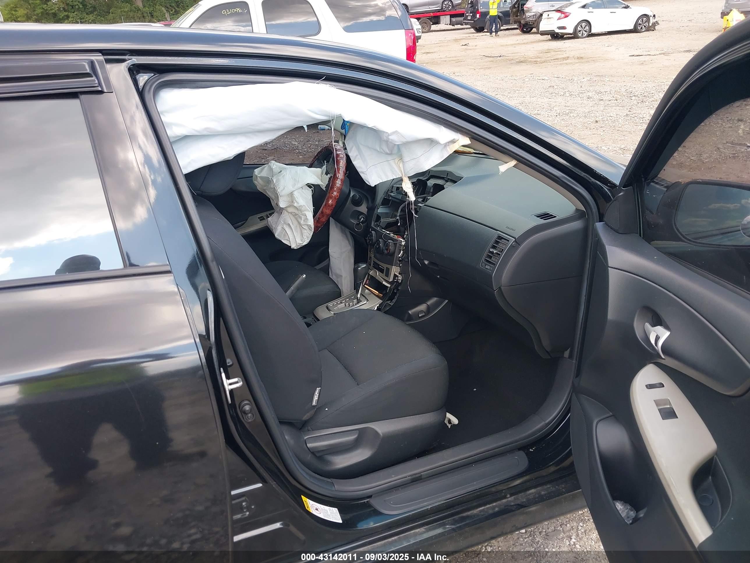 TOYOTA COROLLA image 5