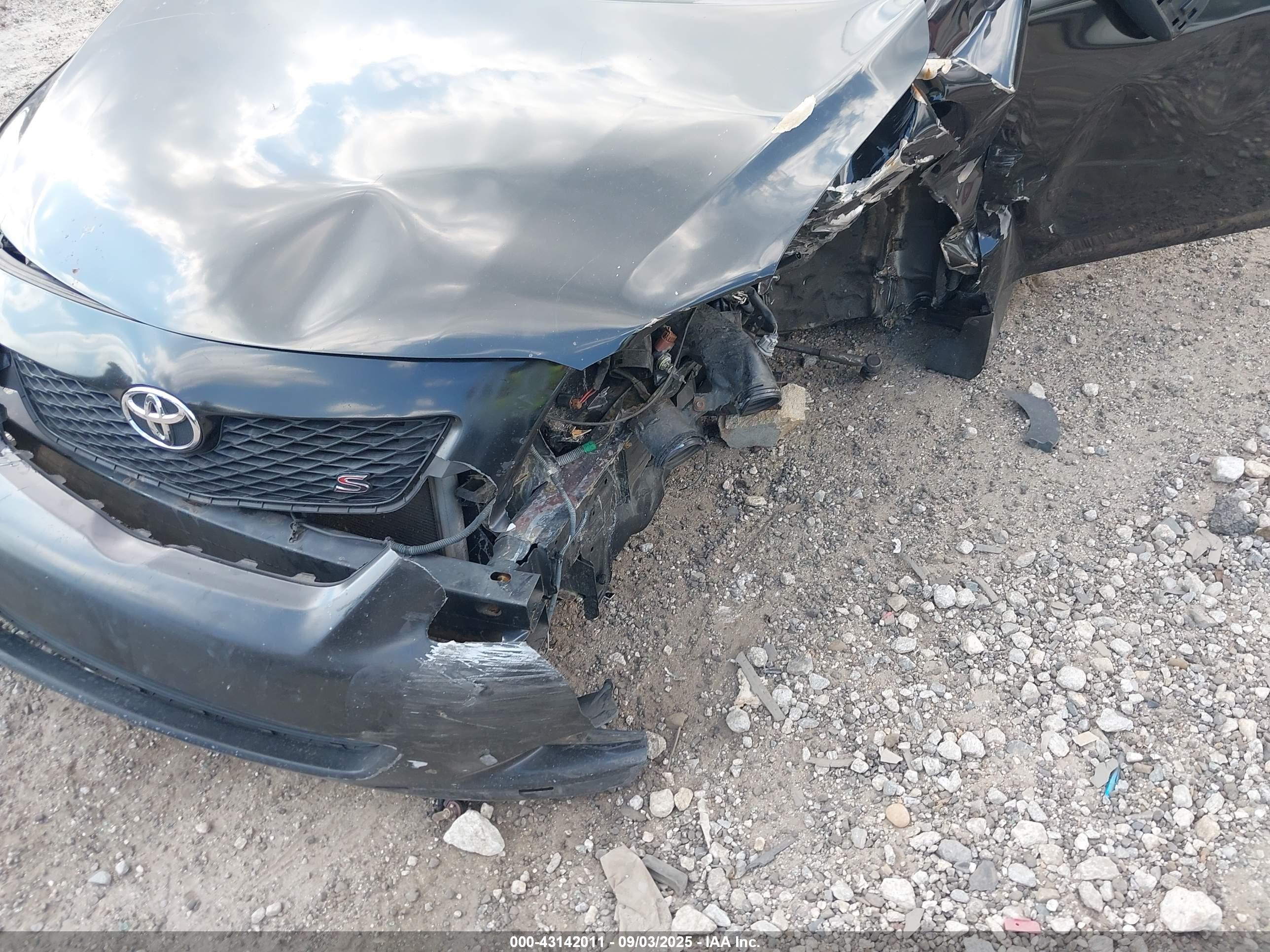 TOYOTA COROLLA image 6