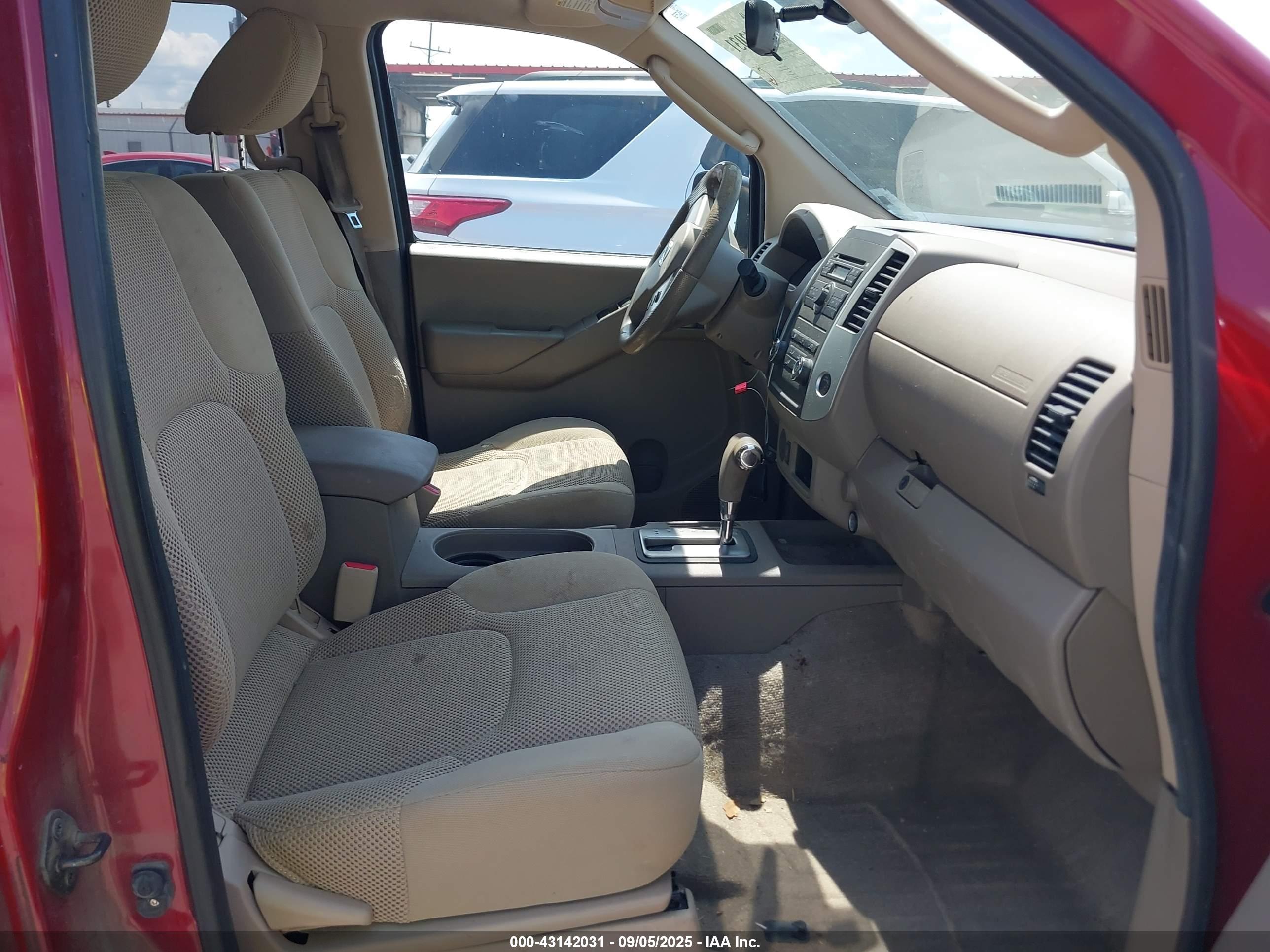 NISSAN FRONTIER image 5