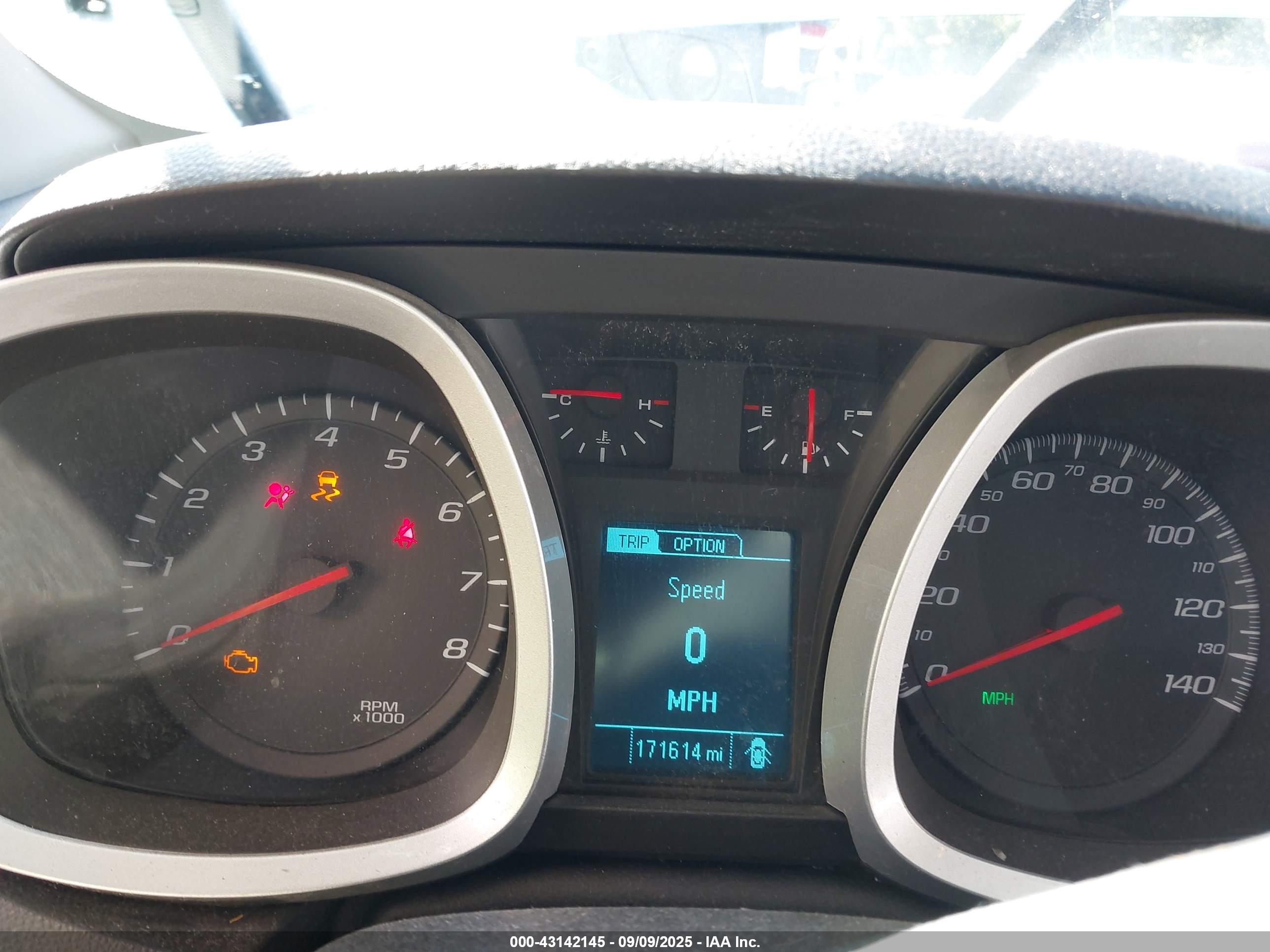 CHEVROLET EQUINOX image 7