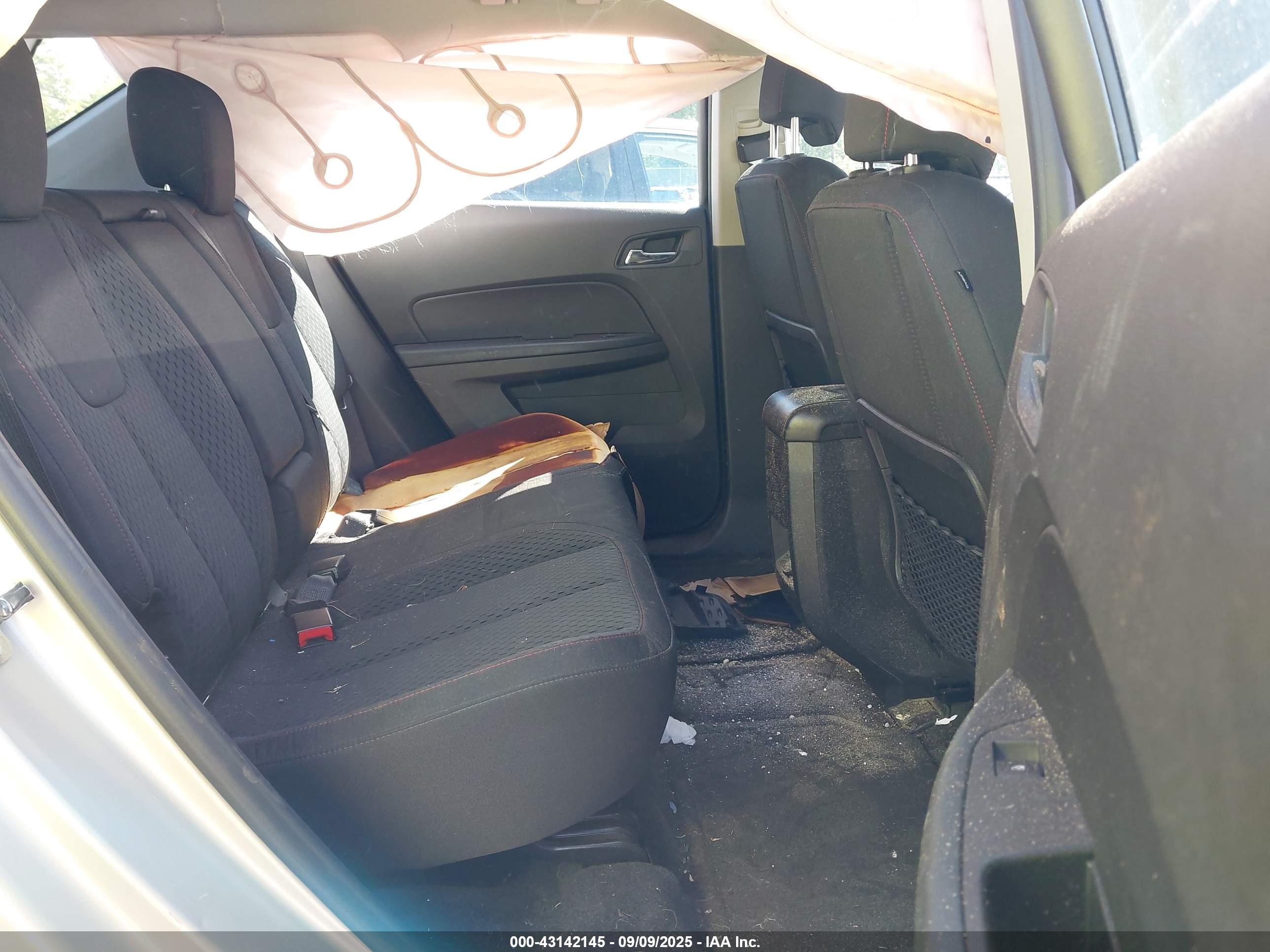 CHEVROLET EQUINOX image 8
